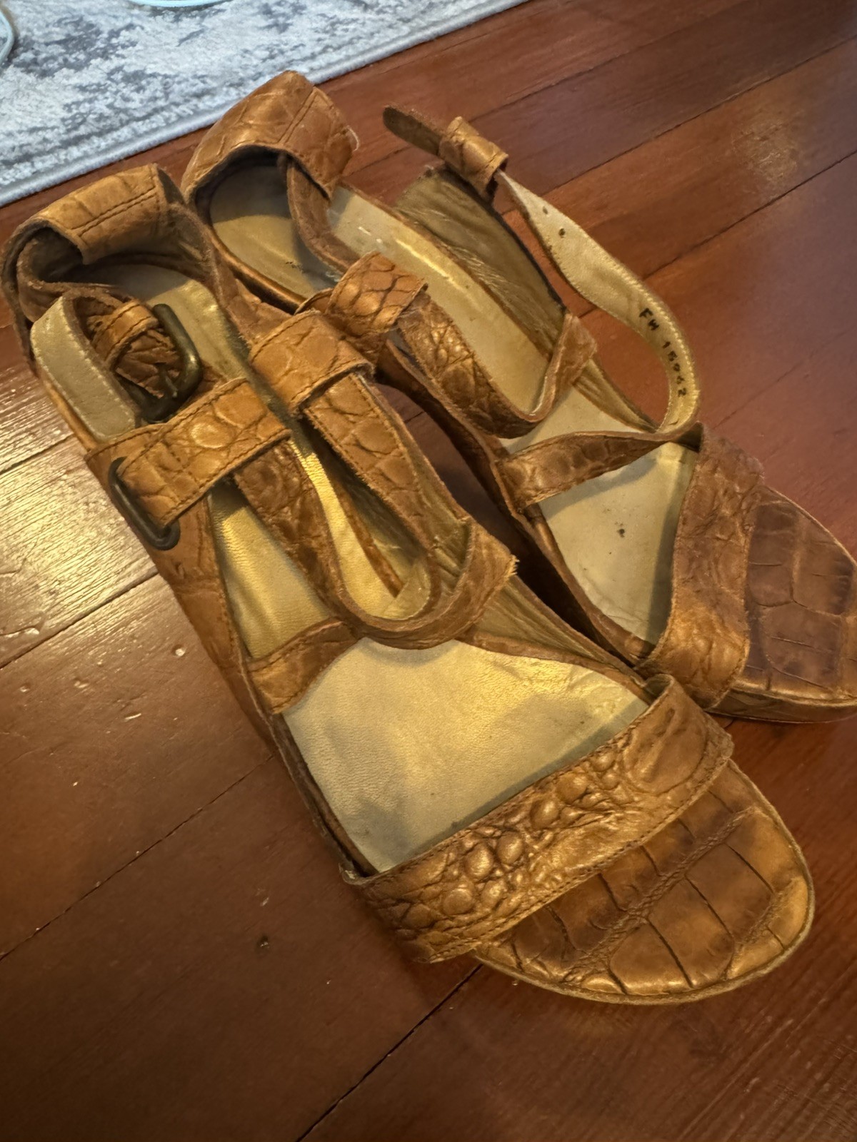 STUART WEITZMAN Leather Strappy Sandals Brown Womens Size 7m floor model