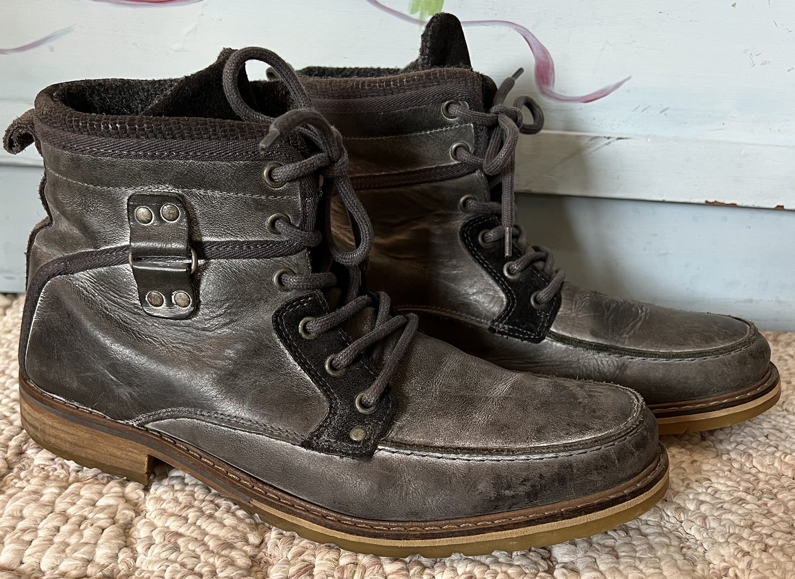 Steve Madden Mens Art Name New Guy Gray Leather Boots Sz US 11 EUR 44 Distressed