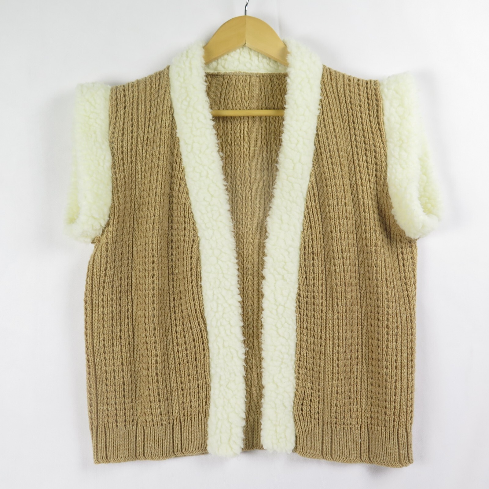 Vintage 60’s Knit Sherpa Trimmed Vest Women’s Chest 37″ Open No Closures Acrylic