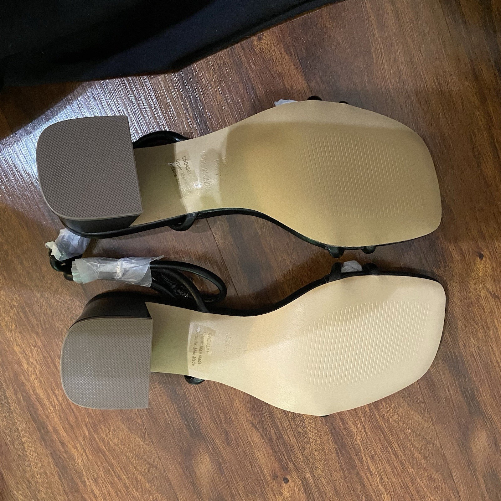 PrettyLittleThing NWT Black PU Wide Fit Square Toe Block Heeled Sandals Size 7