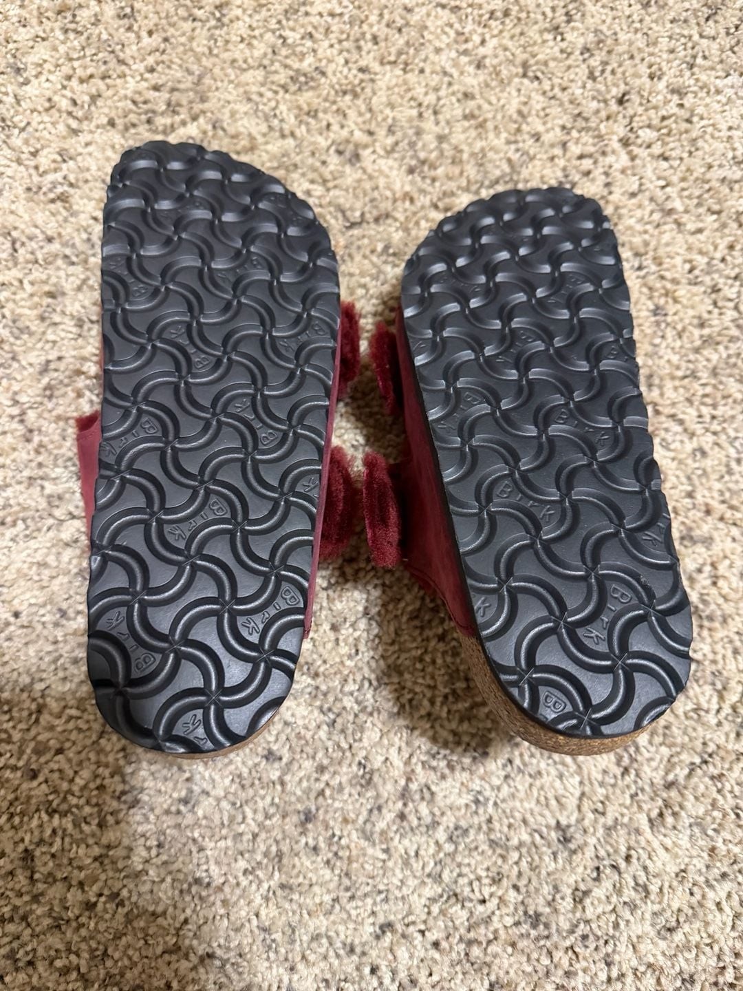 Birkenstock Arizona Big Buckle Shearling Oiled Leather Sandals Maroon Size 36