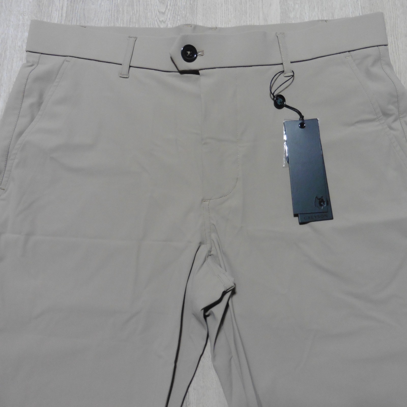 GREYSON Mens 32 (34) MONTAUK SHORTS RIVERSTONE BEIGE PERFORMANCE GOLF 10”