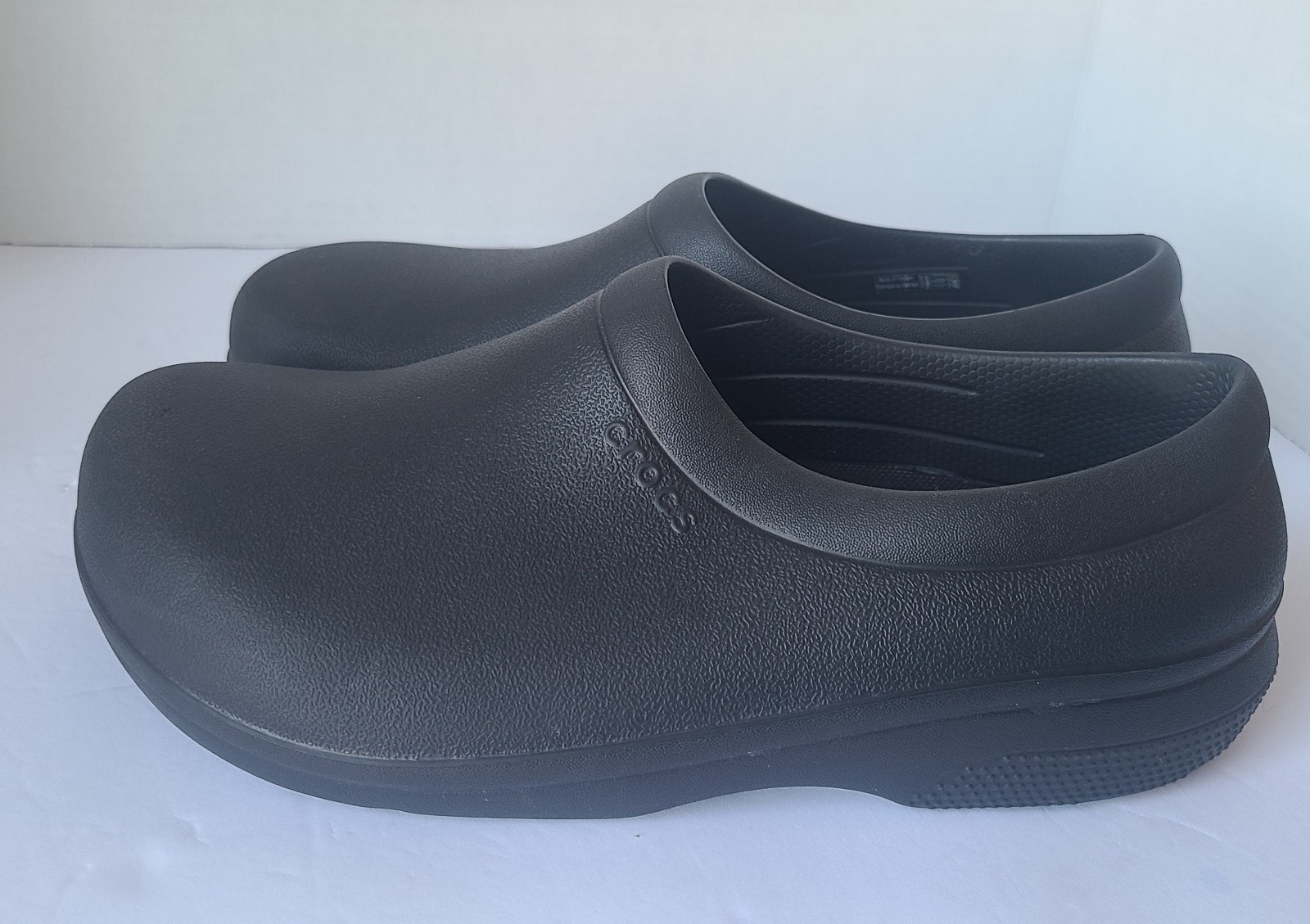 Crocs M8 W10 Bistro Black at Work Clog Shoes Slip Resistant Nursing Chef Comfort