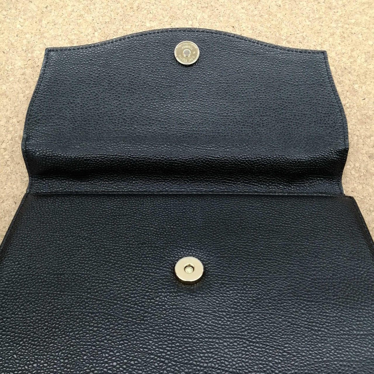 Yves Saint Laurent Handbag 10.6 inch Black