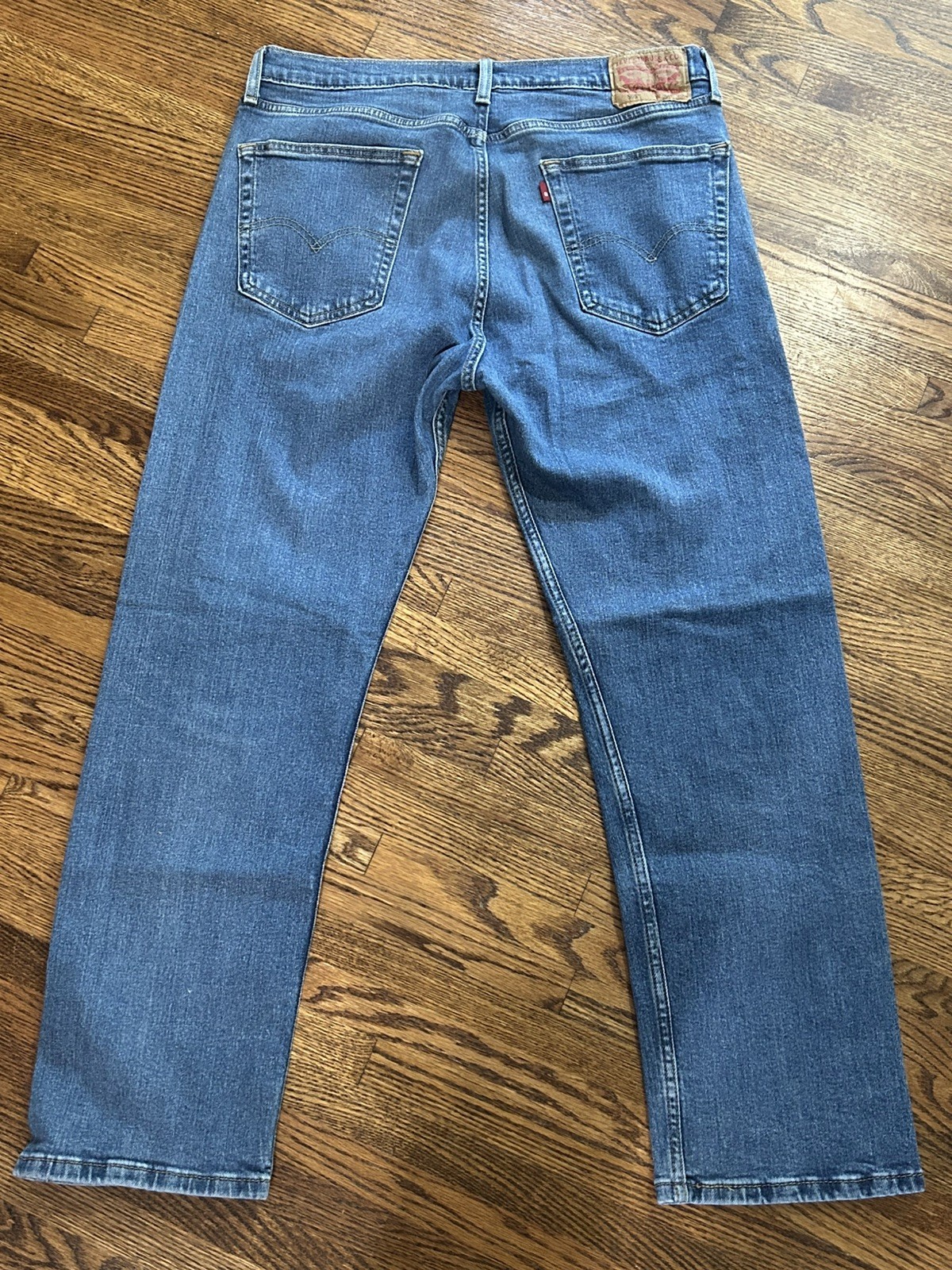 Levi’s 505 Jeans Men’s Regular Fit Size 36×30 Red Tab Denim Medium Wash