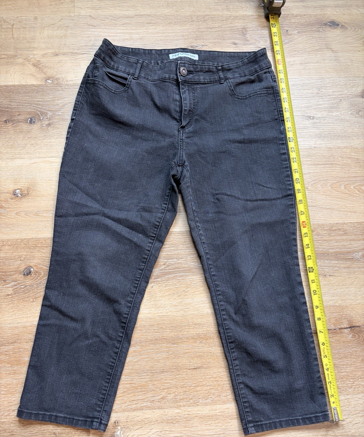 Chico’s Platinum Denim Gray Straight Leg Jeans Slim Fit Stretch 5-Pocket 1.5
