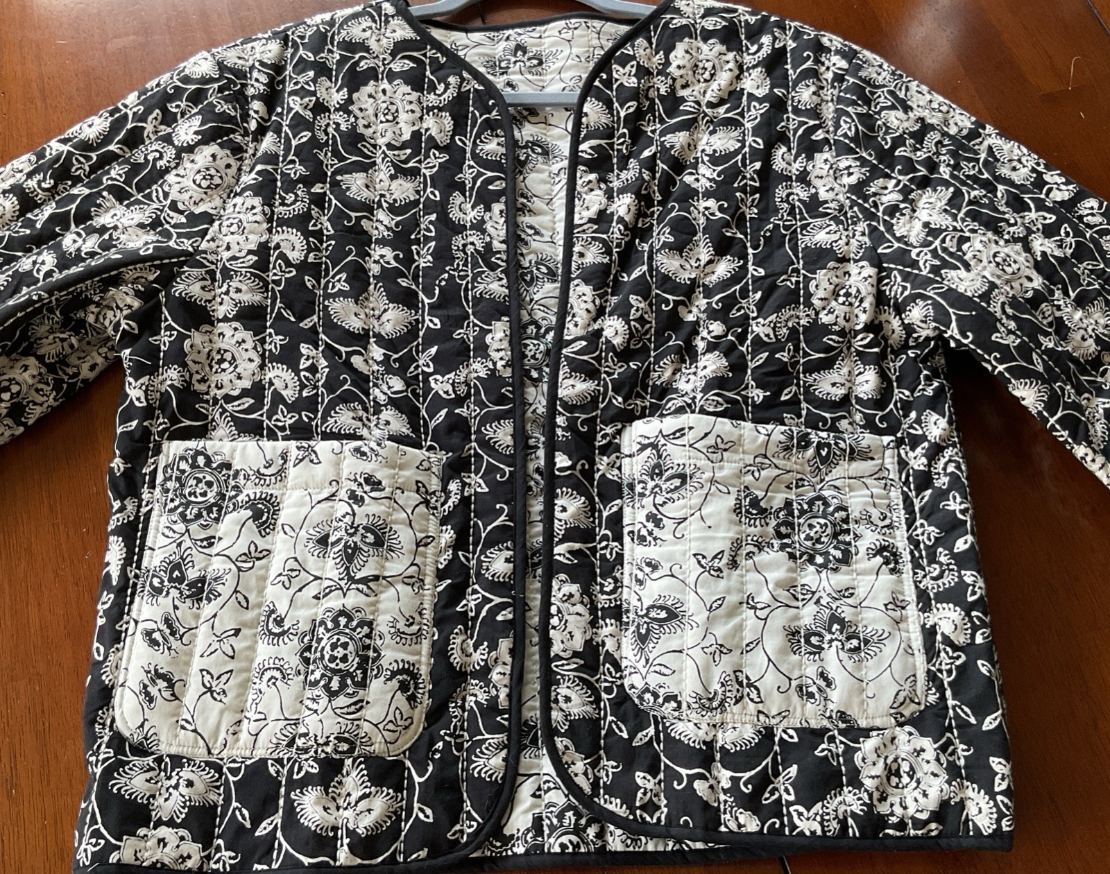 Ladies Size L Reversible Quilted Floral Cotton Jacket- Black & Cream, Worn Once