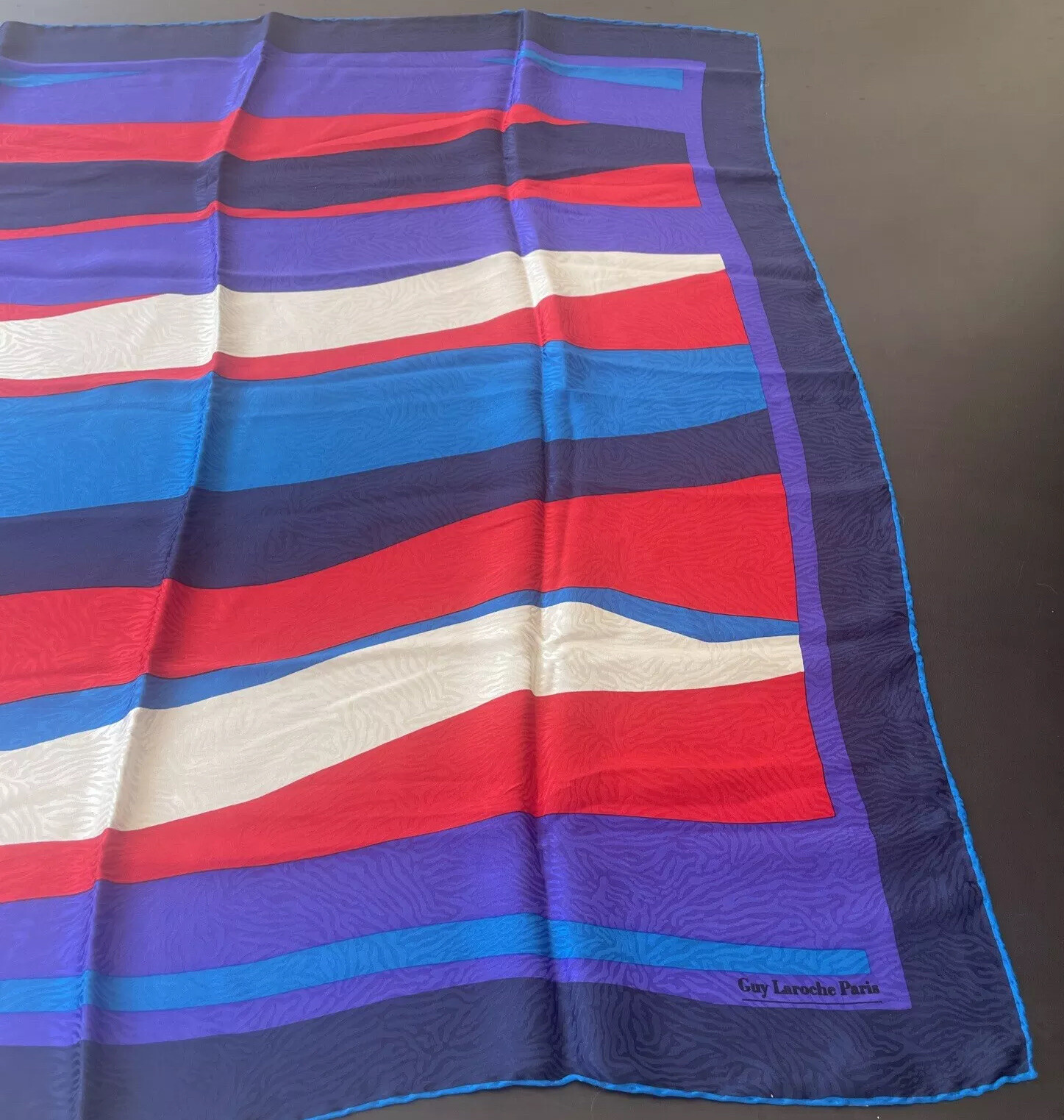 GUY LAROCHE PARIS MULTI COLOR 100% SILK SCARF 33.5″ X 33.5″ MADE IN ITALY