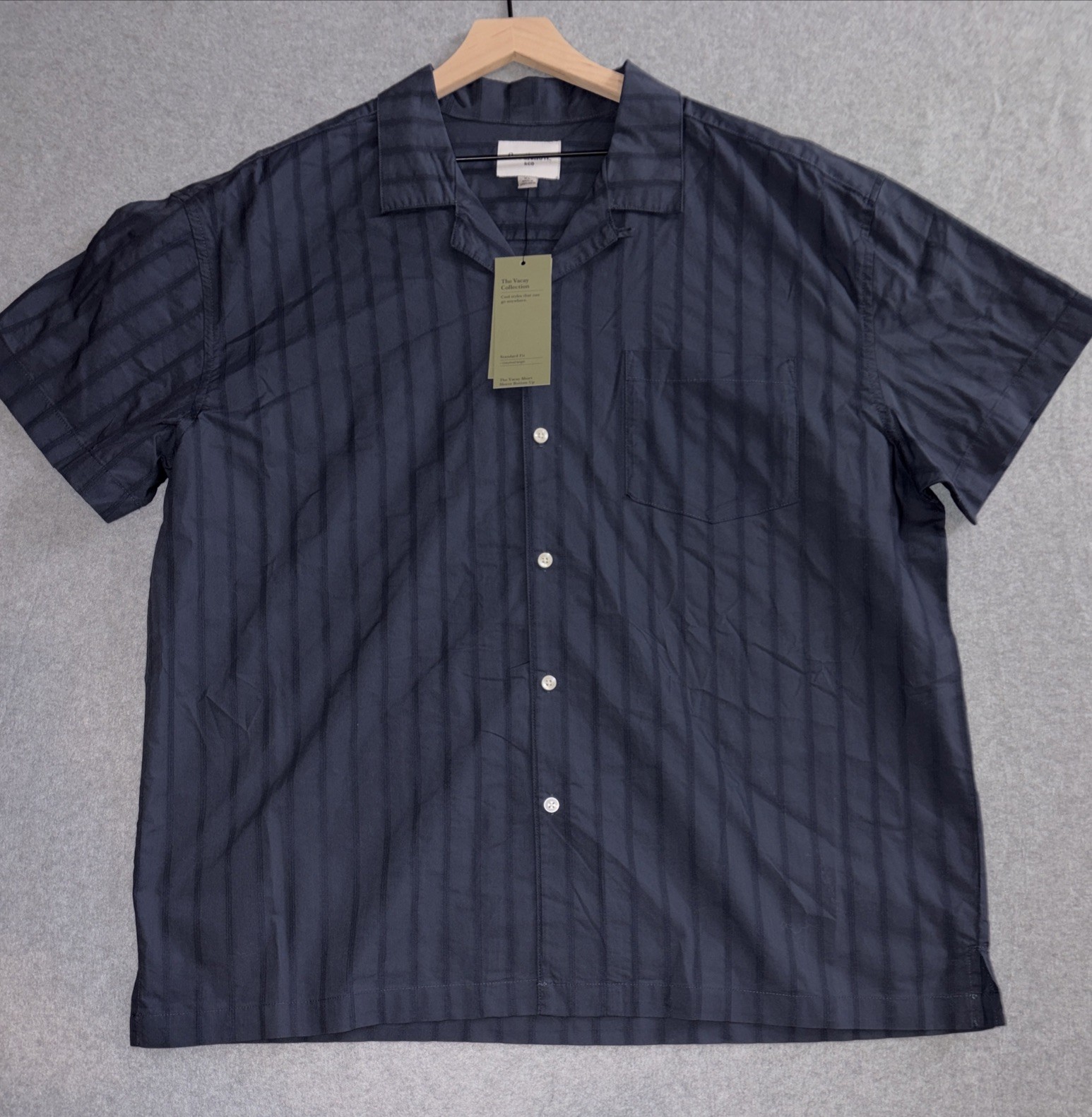 Goodfellow & Co Vacay Collection Dobby Stripe Camp Shirt in Navy – Men’s XL