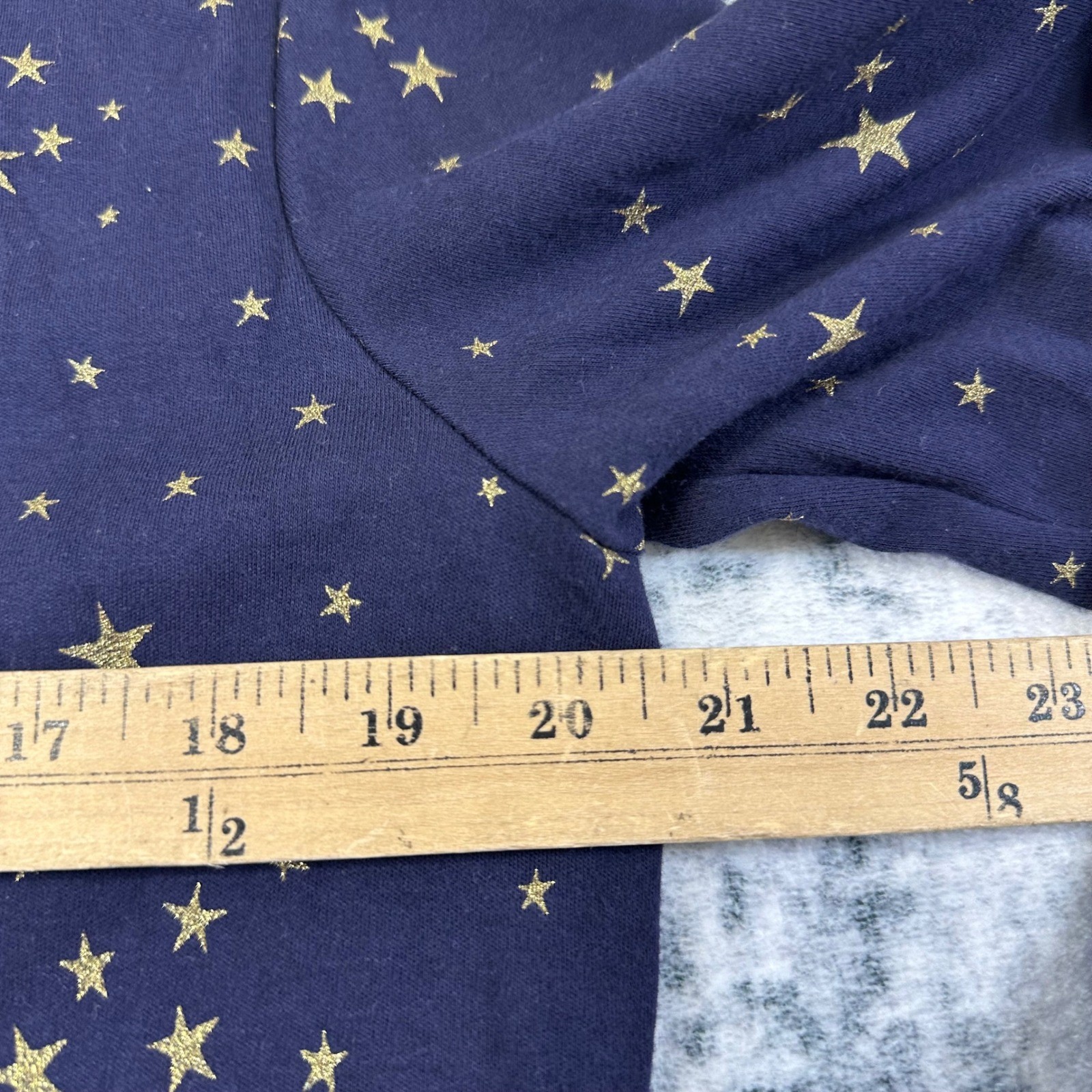 Croft & Barrow Long Sleeve Tee Womens L Navy Gold Star Print Classic Cotton Top