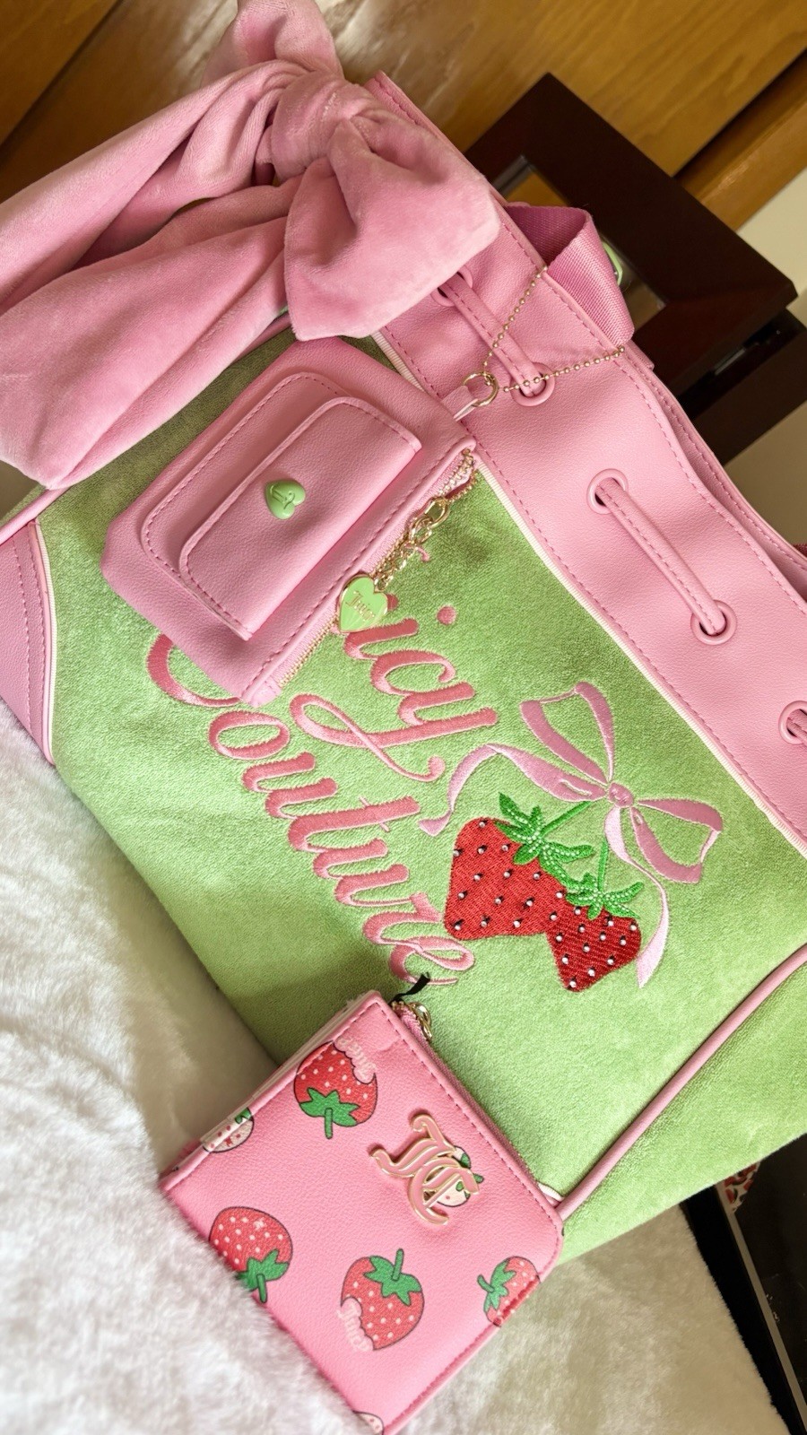 Viral Juicy Couture Strawberry Tote Bag Pink Green Logo Bow Zip Pouch & WALLET