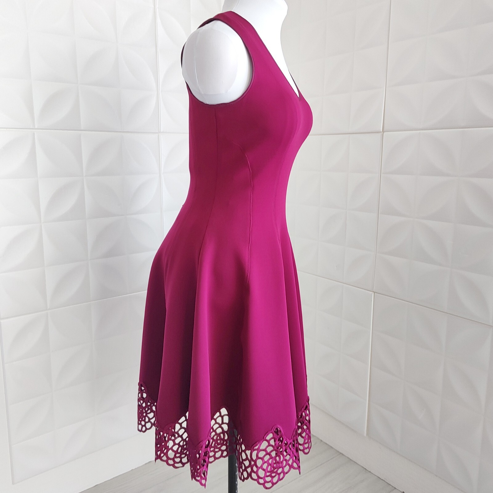 Maia Raspberry Pink Neoprene Dress Midi Lace Hem Sleeveless V-Neck Party M 6