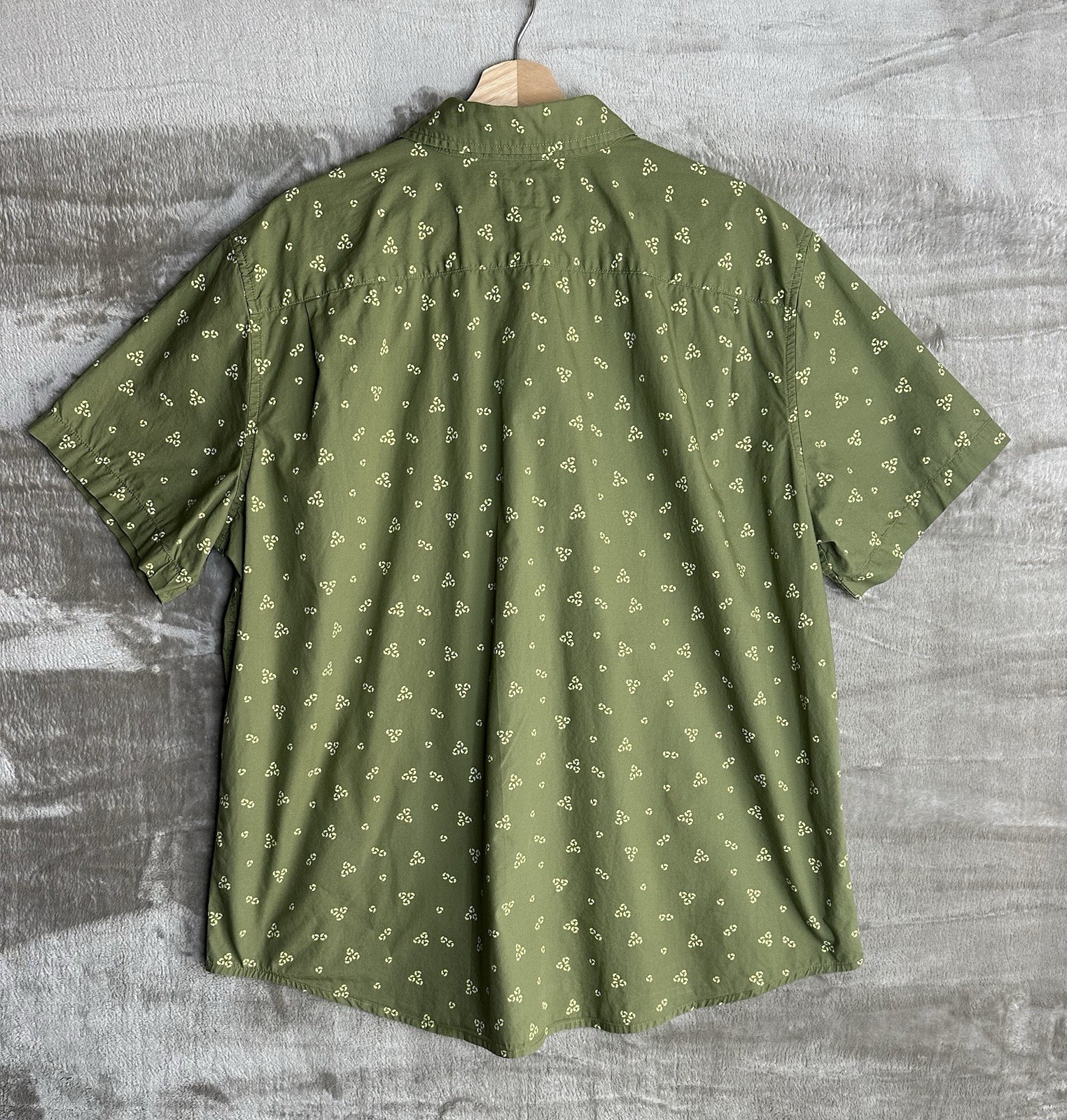 Levi’s Men’s XL Green Geometric 100% Cotton Button-Up Shirt Western