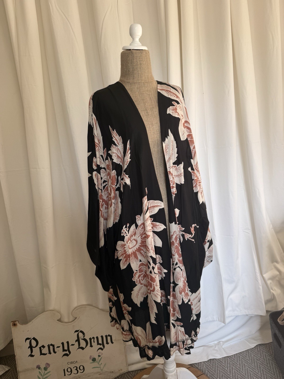 By Anthropologie Long Sleeve Duster Kimono Black+Pink Tropical Flower SZ 2X READ