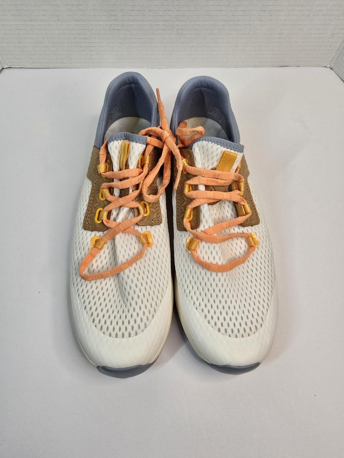 Women’s Olukai Wailuku Comfort Sneaker Bright White/Sea Ice colorway Size W 10