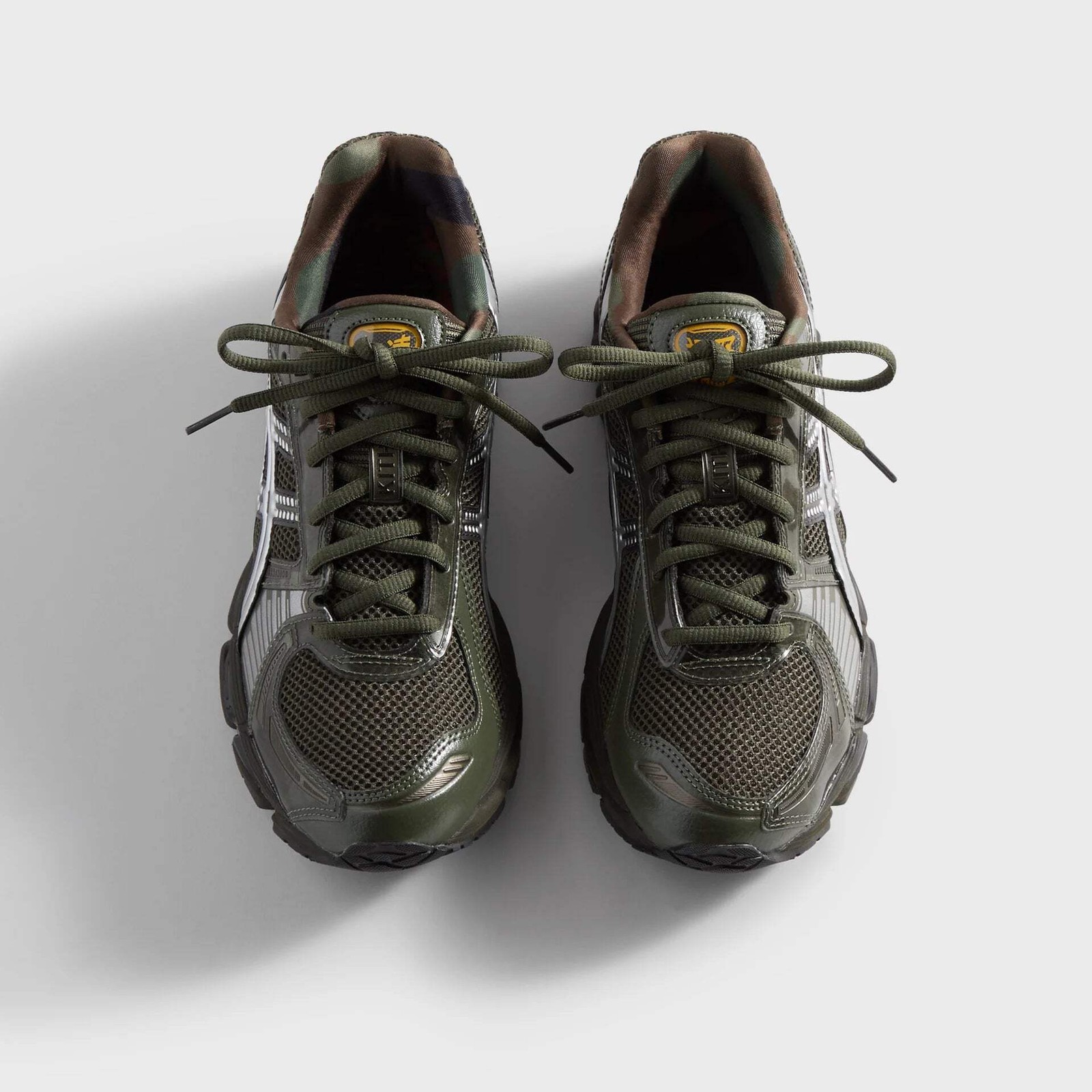 ASICS Gel-Kayano 12.1 Kith Marvel Capcom Captain America Guile (Comic Included)