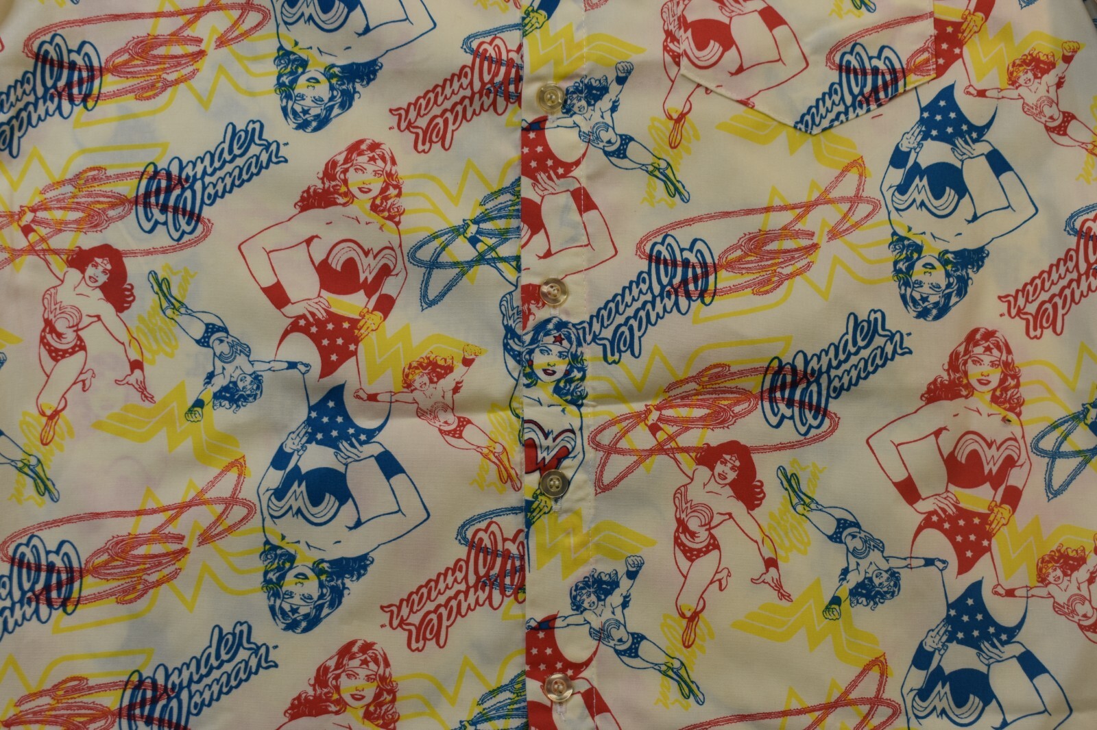 DC Comics World s Finest Collection Mens Wonder Woman Button-Up Shirt NWT XS-3XL