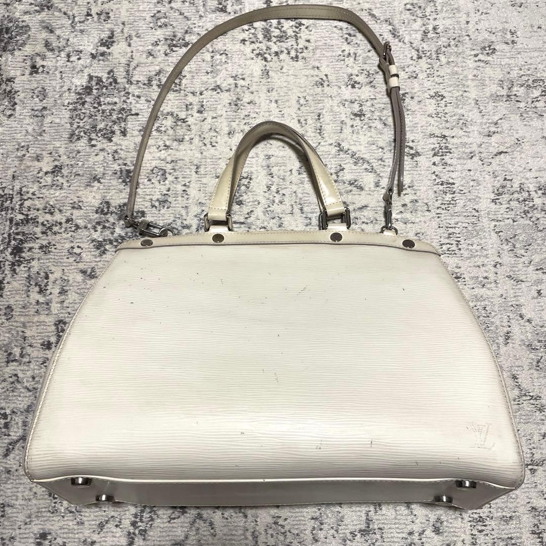 Louis Vuitton Brea MM M40330 White Epi Hand Shoulder Bag 13.0 x 9.8 x 4.7 inches