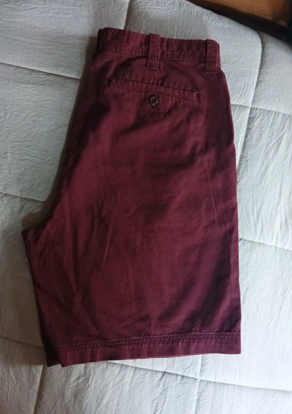 Men’s Shorts Sz. 38 St. John’s Bay Chino Style Maroon/Burgandy 9″ Inseam