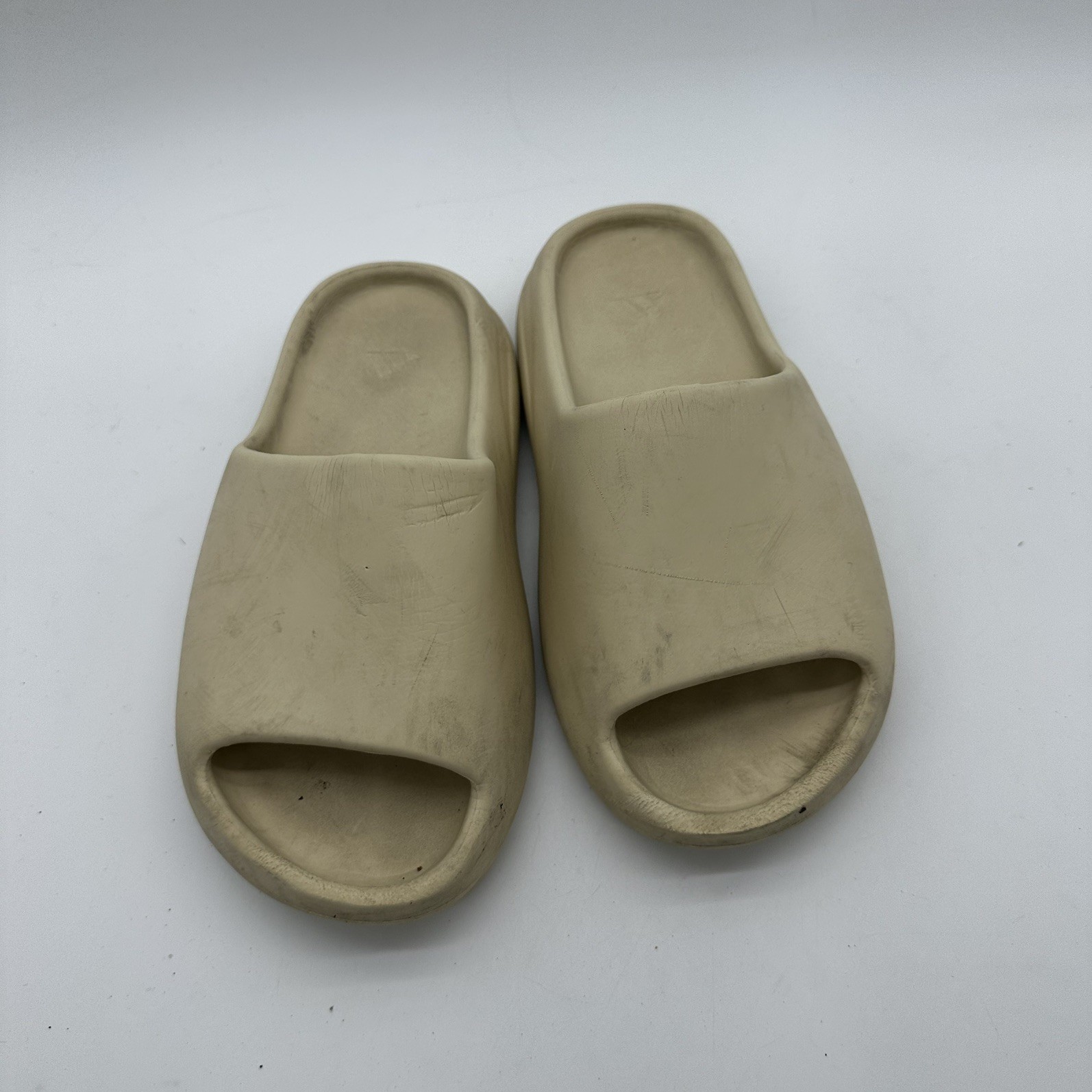 adidas Yeezy Summer Slides Men’s ‘Bone Restock’ Sneakers US Size 4
