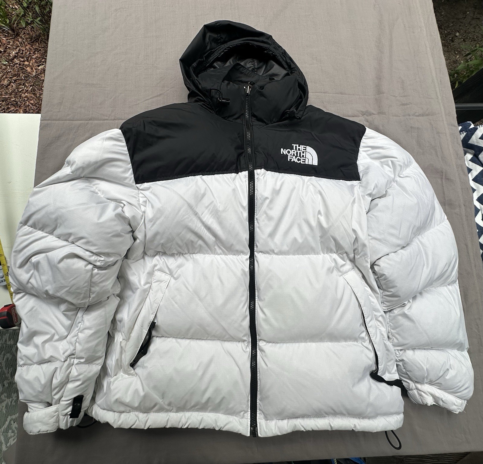 The North Face Mens Large (L) 1996 Retro Nuptse Jacket White & Black