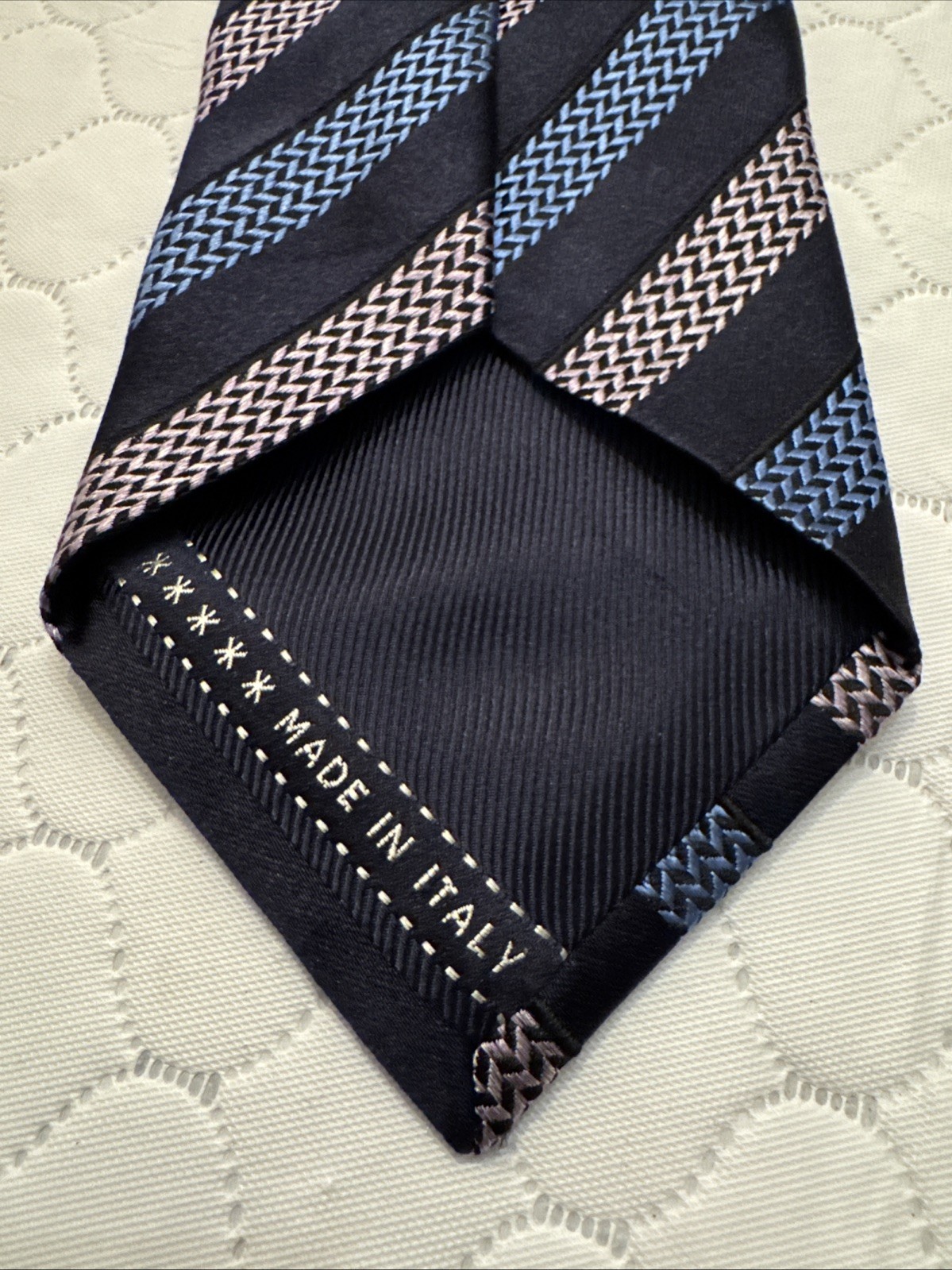 ERMENEGILDO ZEGNA Tie Necktie Italy Herringbone Striped Blue Pink 3 1/8” X 59”