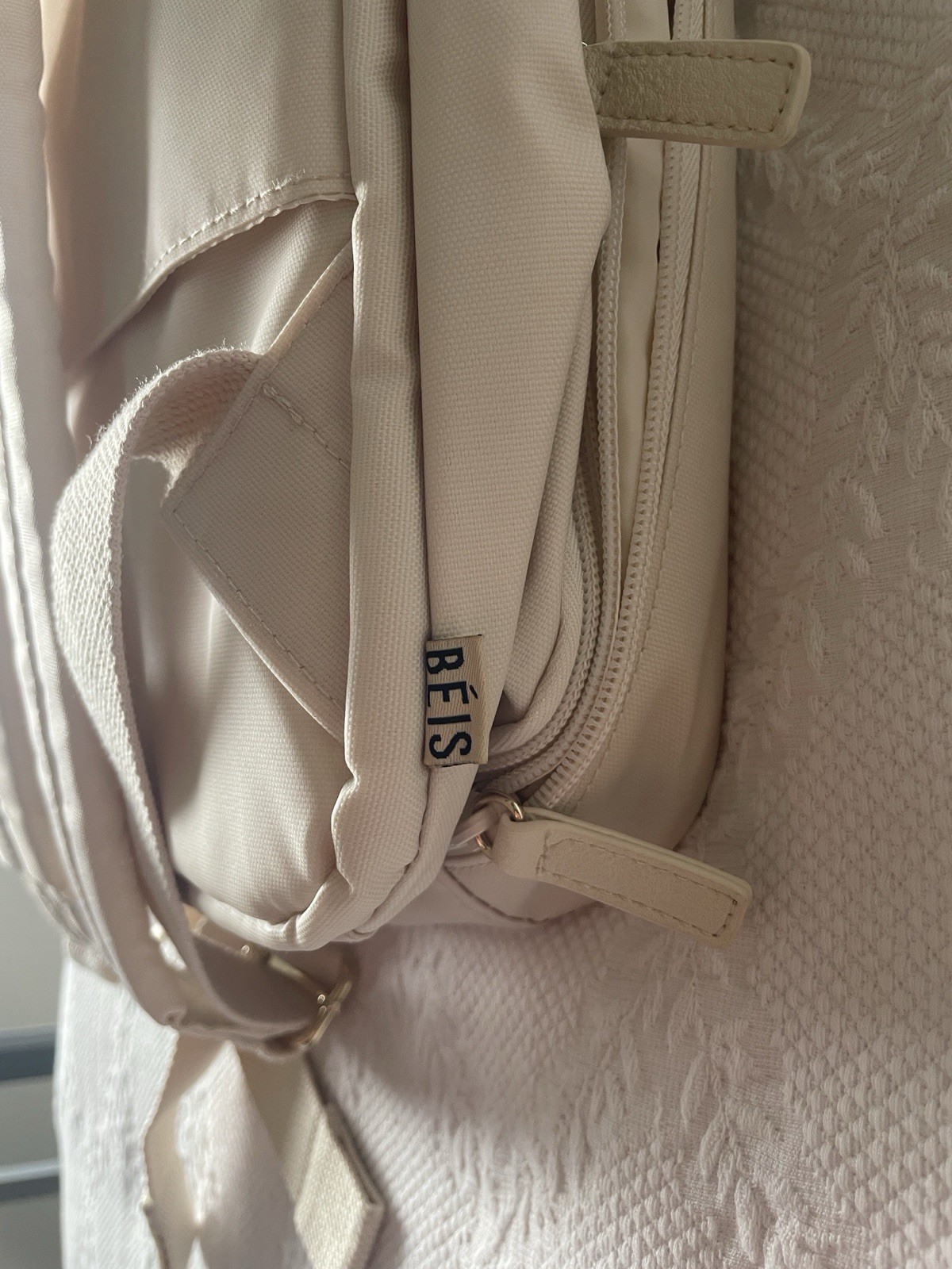 BÉIS Expandable Backpack Beige New with Tags Great for Travel