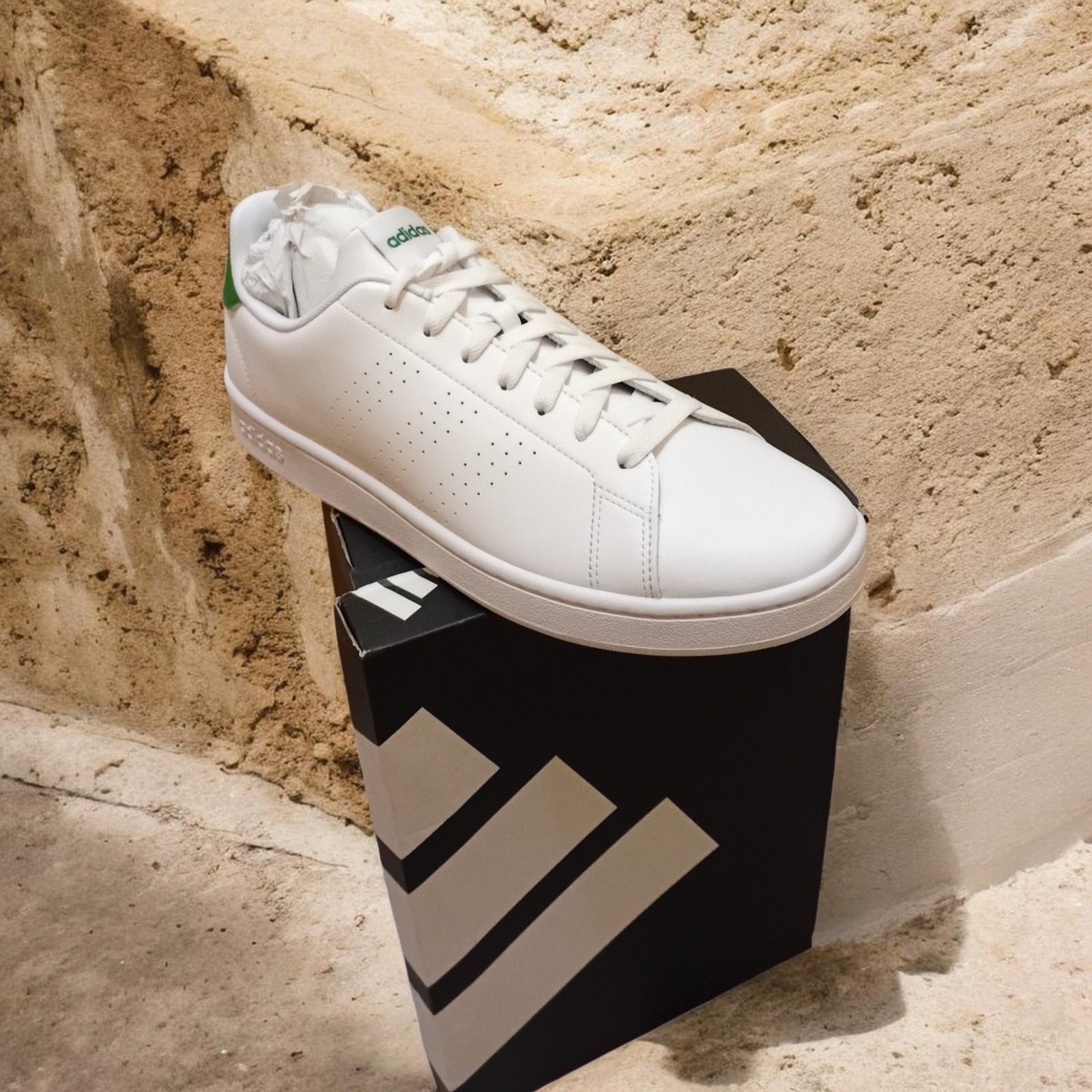 adidas Advantage White Green Lace Up Low Top Men’s Athletic Sneakers New w/Box