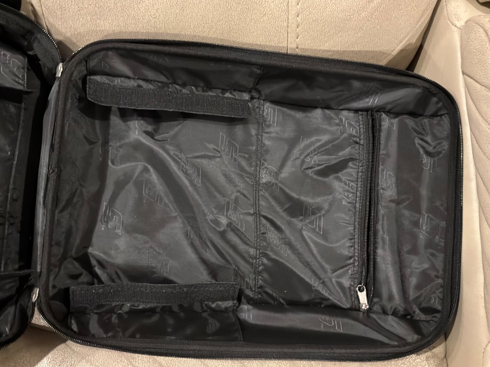 Snap-On Hard Shell Diagnostic Tool Backpack Case W/ Dividers Silver Black
