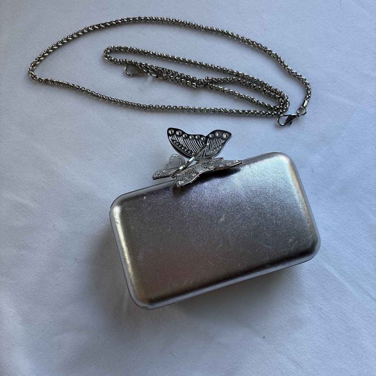 Karen Millen Silver Metallic Clutch Butterfly Clasp Chain Strap