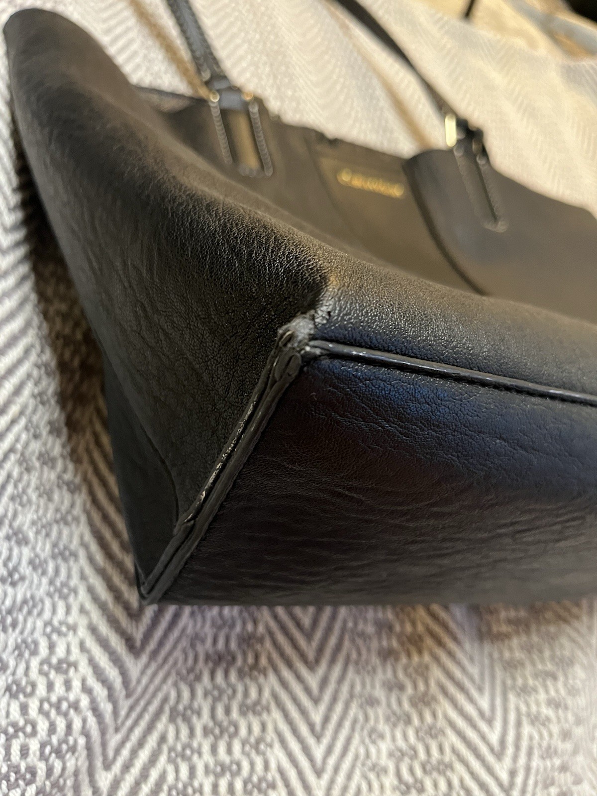 Calvin Klein Black Large Pebbled Logo Tote Gold Hardware Zip Lined Bag Charm
