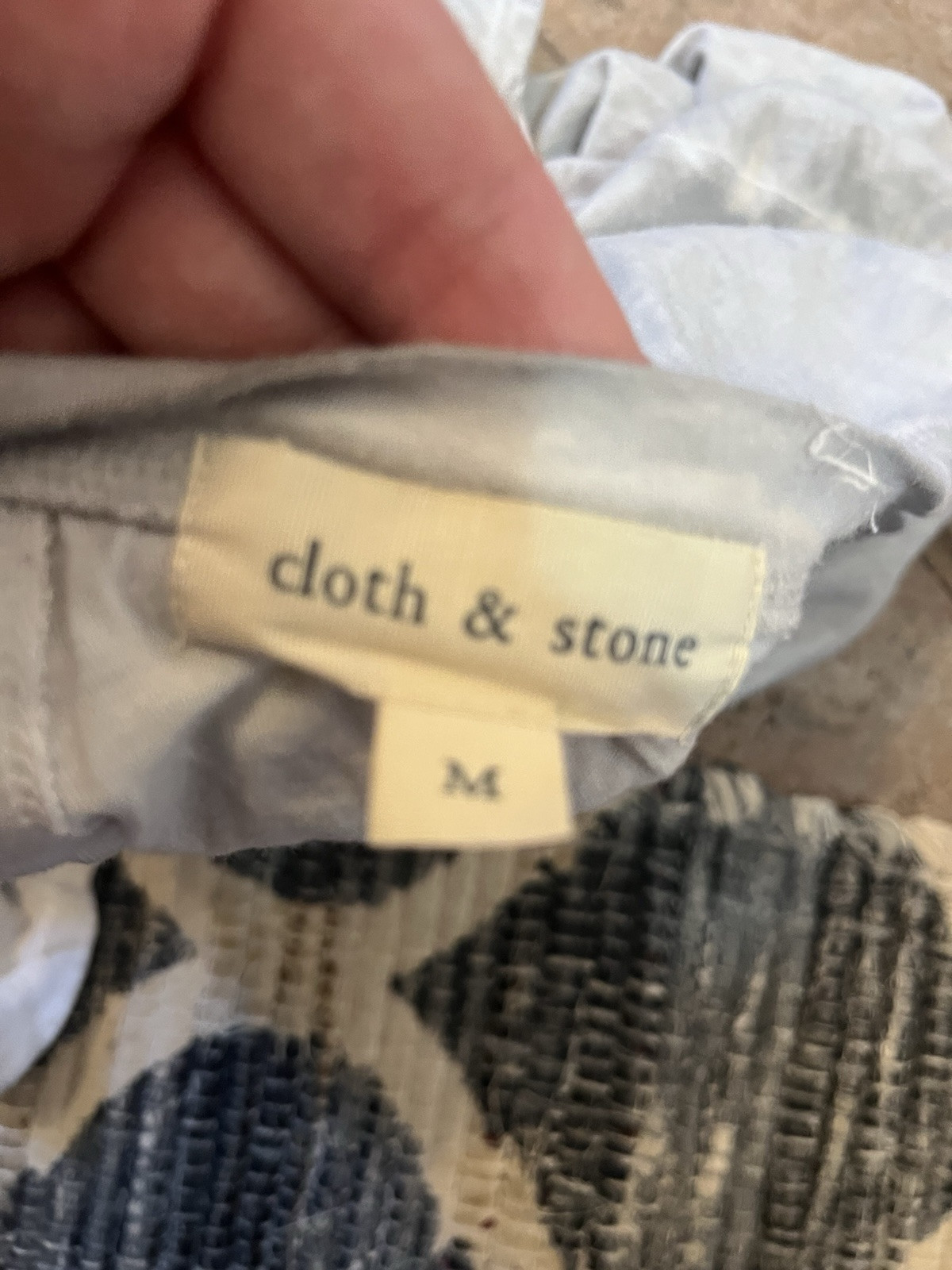 Cloth & Stone M Twisted Open Back Light Washed Gray Long Sleeve Lightweight Top