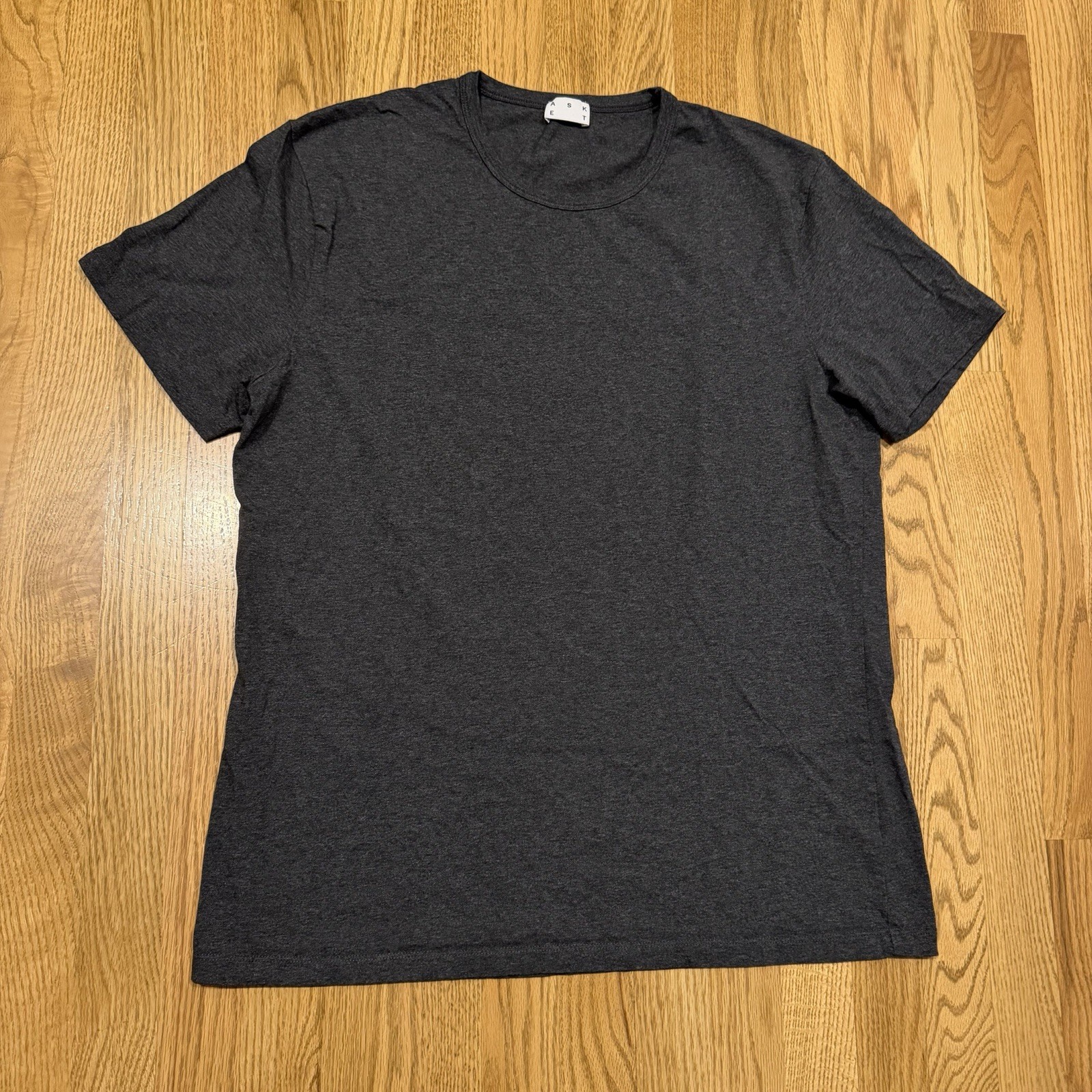 ASKET The T Shirt Fits Men’s Size Large Organic Cotton Made In Portugal Grey