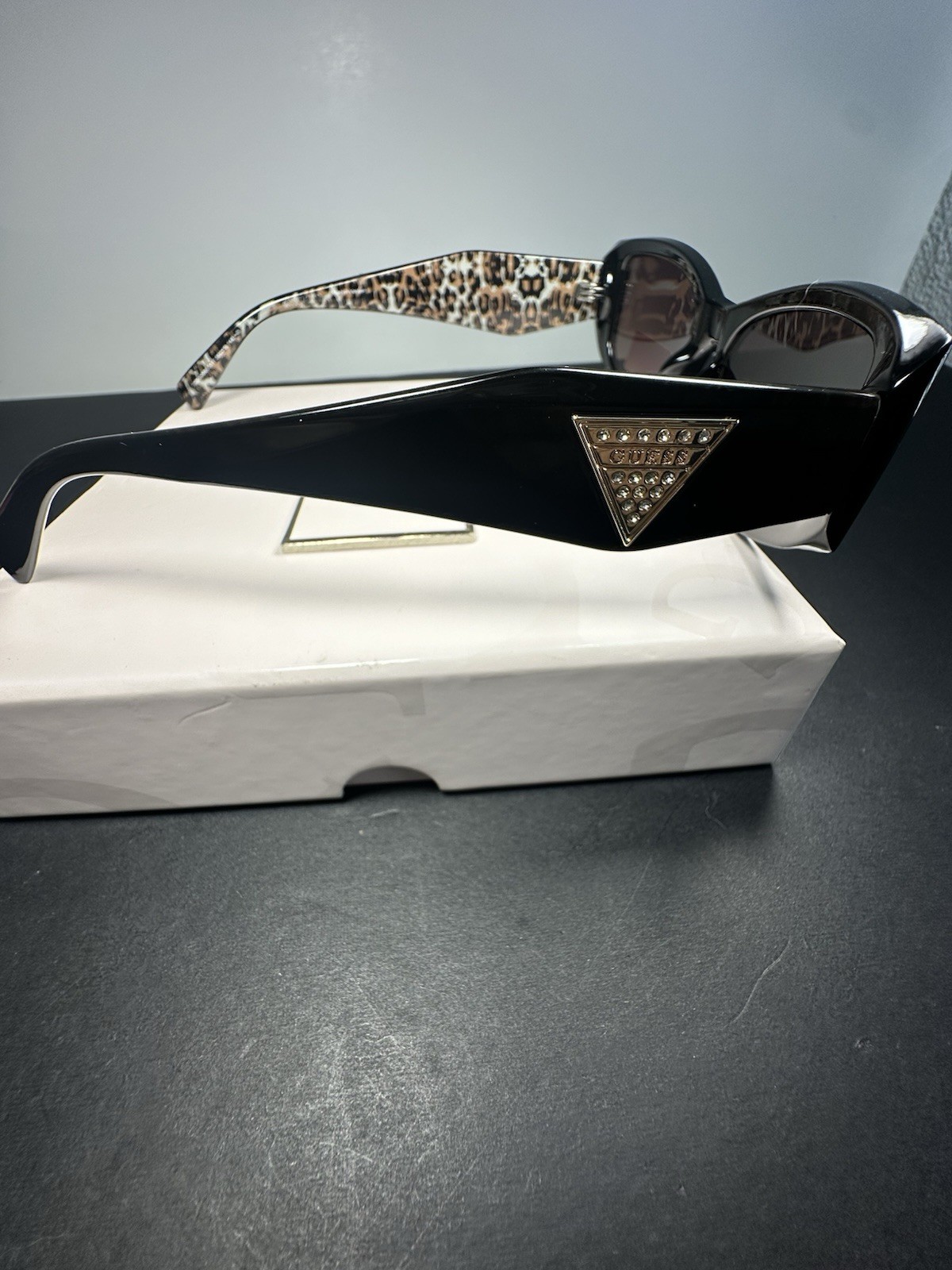 GUESS Sunglasses NWT Black Rectangle Animal Print Arms Rhinestone Logo Designer
