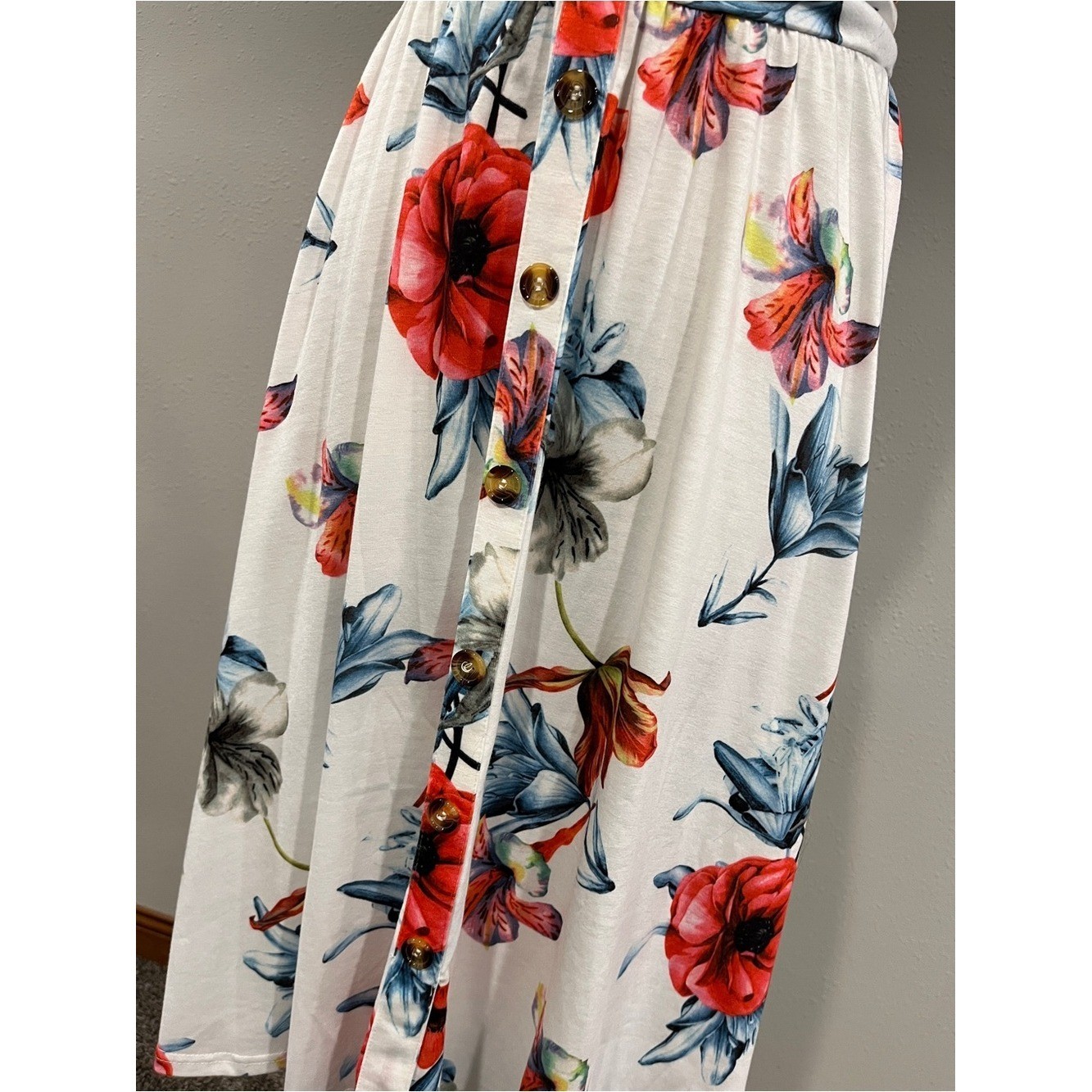 Floral fake Button-Front White midi Sundress size small