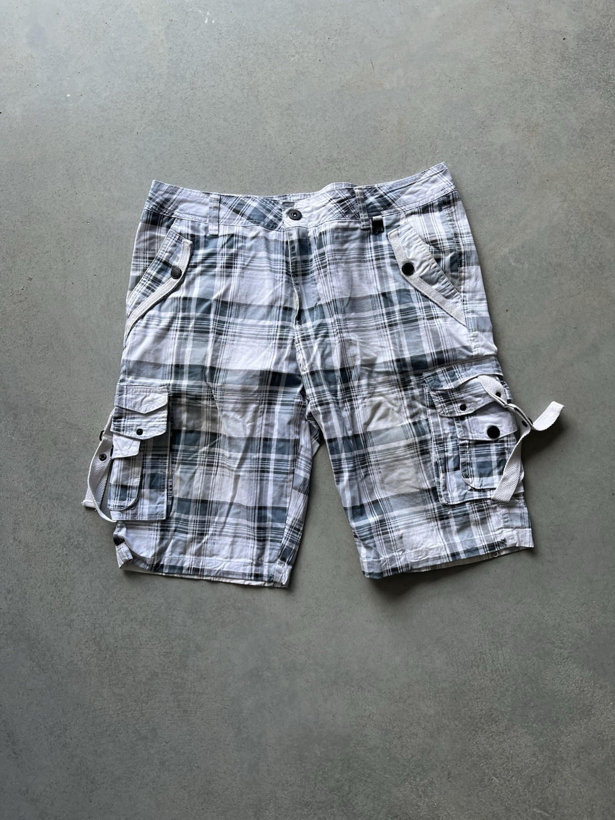 Y2K Nick Danger Gray & White Plaid Cargo ShortsSize 34#y2k #cargo