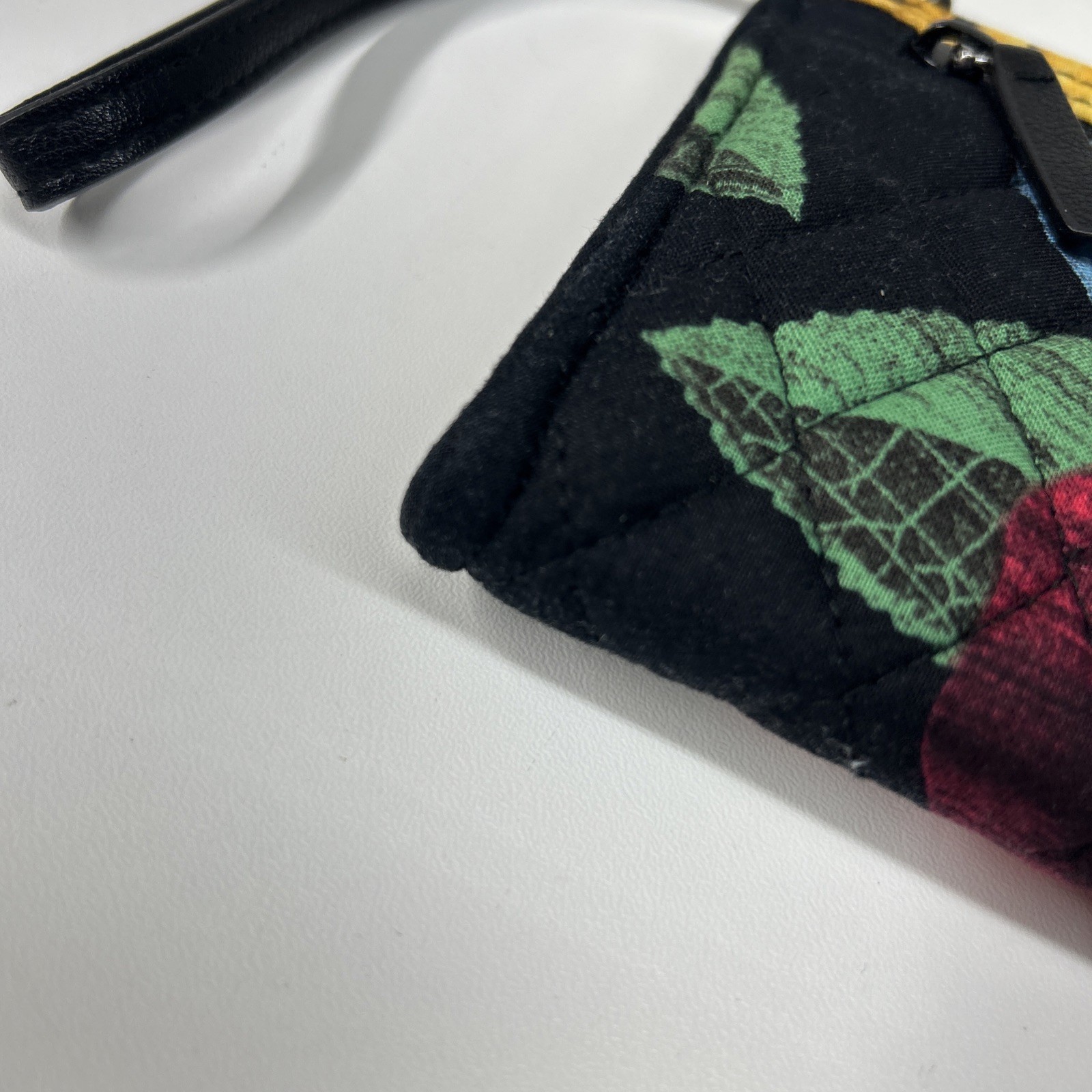 Vera Bradley Havana Rose RFID Grab and Go Wristlet Wallet Floral 7 X 4.5 inches