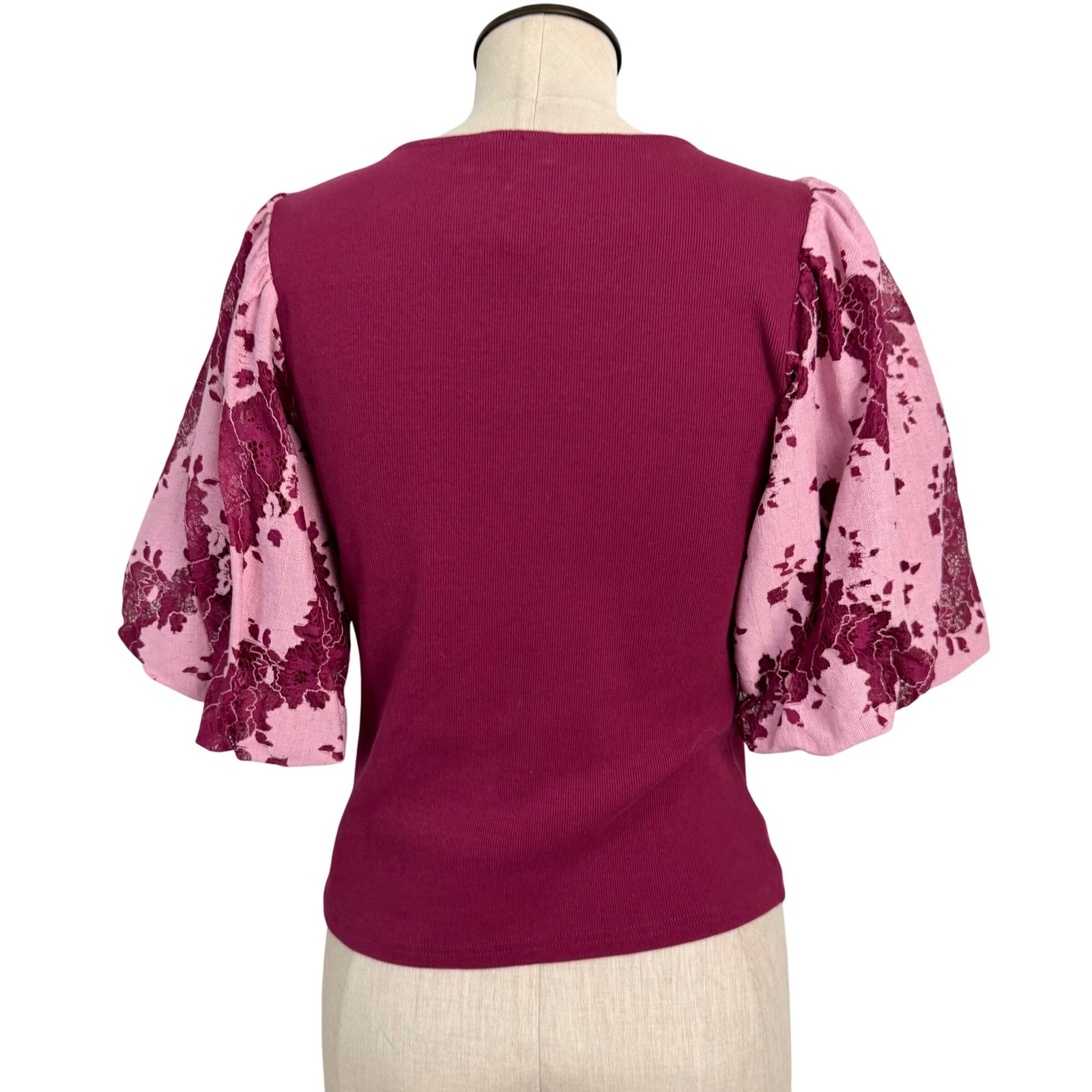 Dolan Left Coast Collection Rib Knit V-Neck Top Puff Lace Sleeve Burgundy Pink S