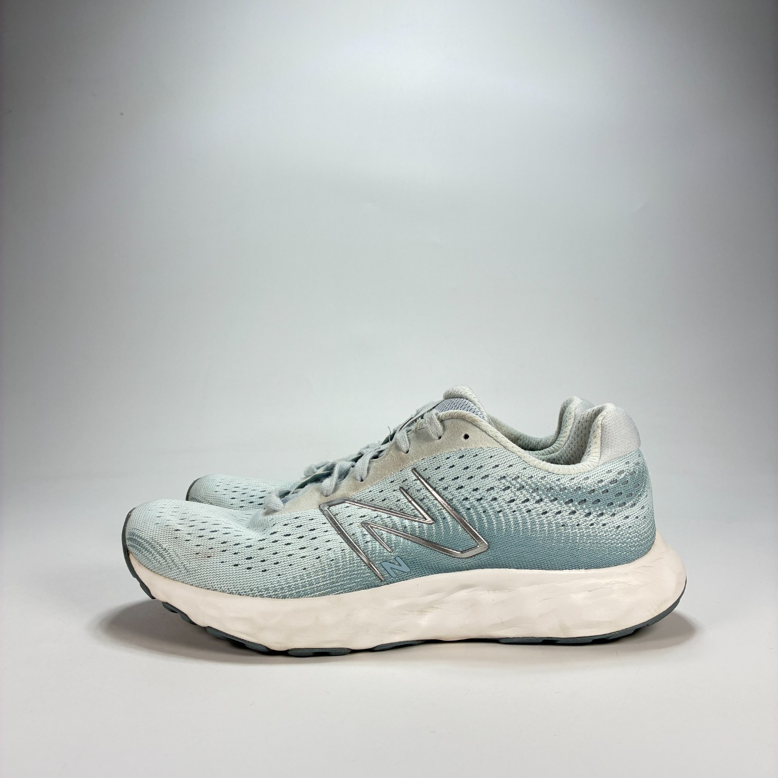 New Balance 520 V8 Ice Blue White Athletic Running Shoes W520LN8 Womens Size 8.5