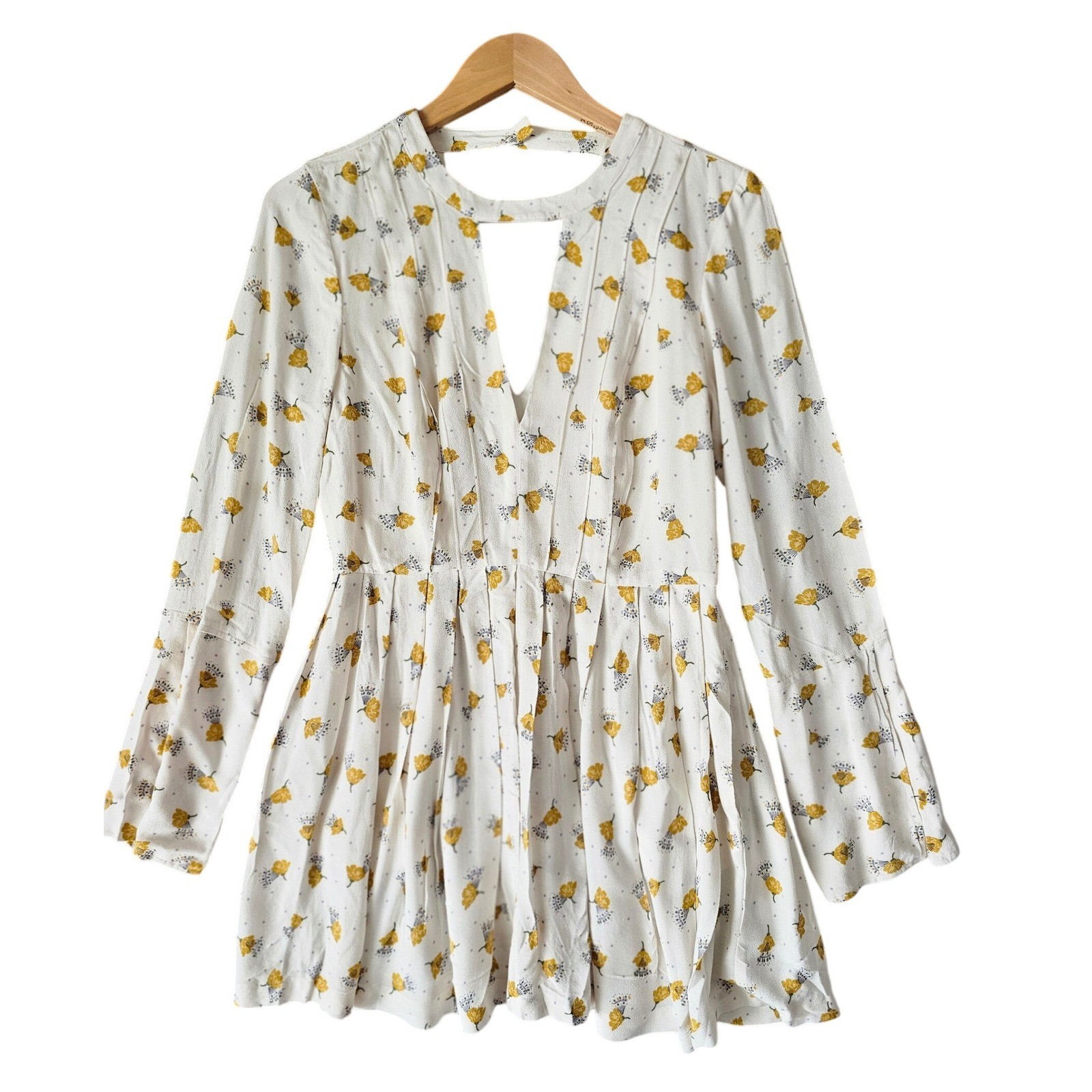 Free People Tegan White Yellow Floral Cutout Mini Dress Empire Waist Pleat sz 6