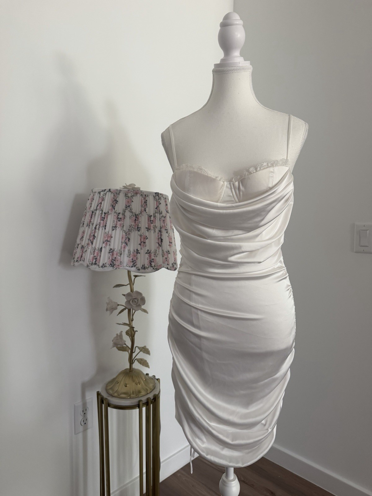 Fashion Nova White Solid Satin Ruched Bodycon Mini Dress Sweetheart Zip Size S