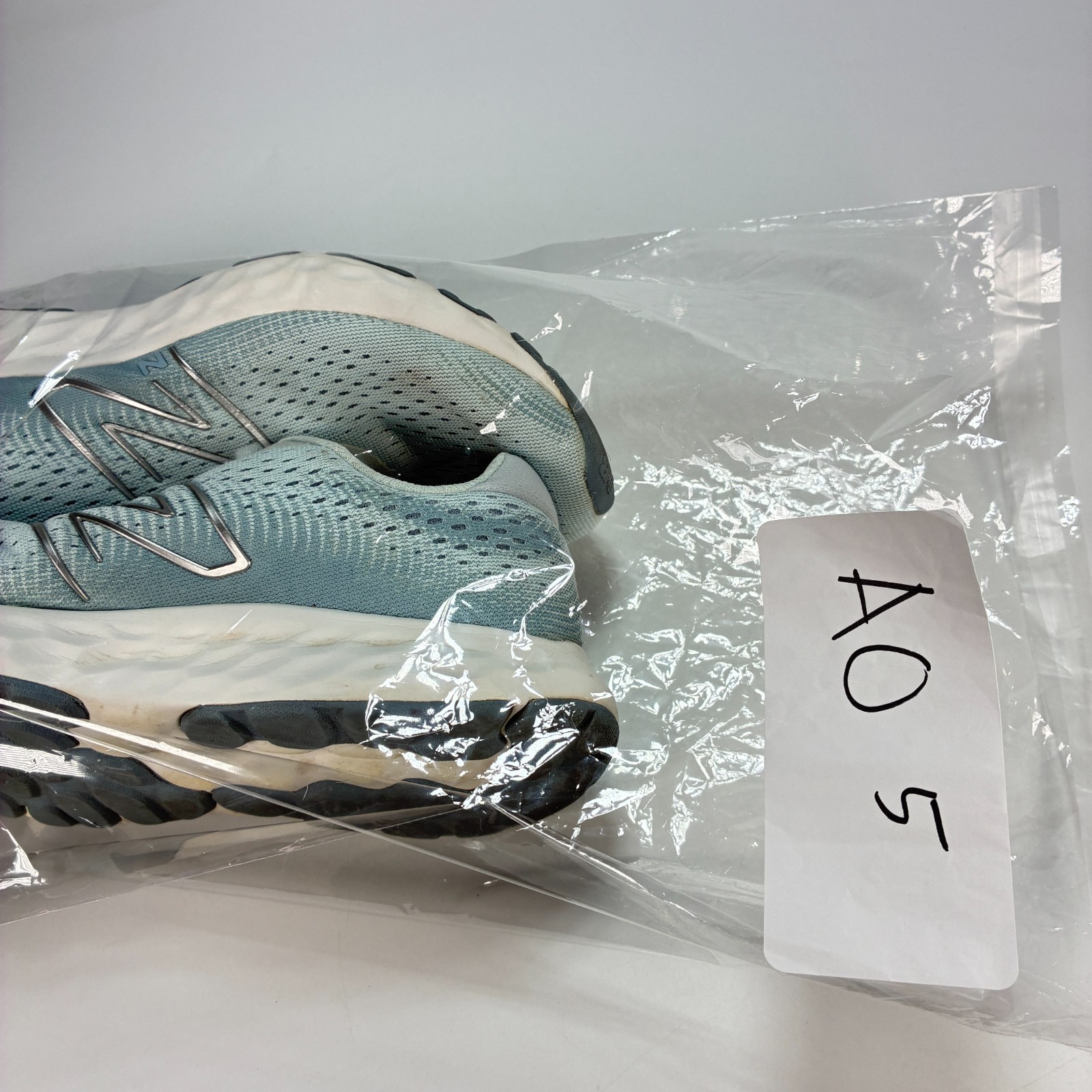 New Balance 520 V8 Ice Blue White Athletic Running Shoes W520LN8 Womens Size 8.5