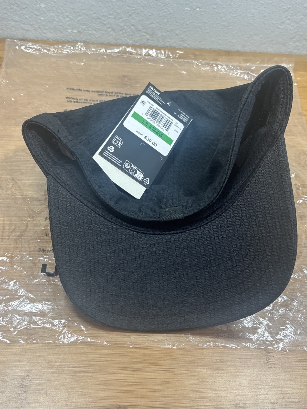 Under Armour 1383438 L/XL Men’s Black Baseball Cap Hat Stretch