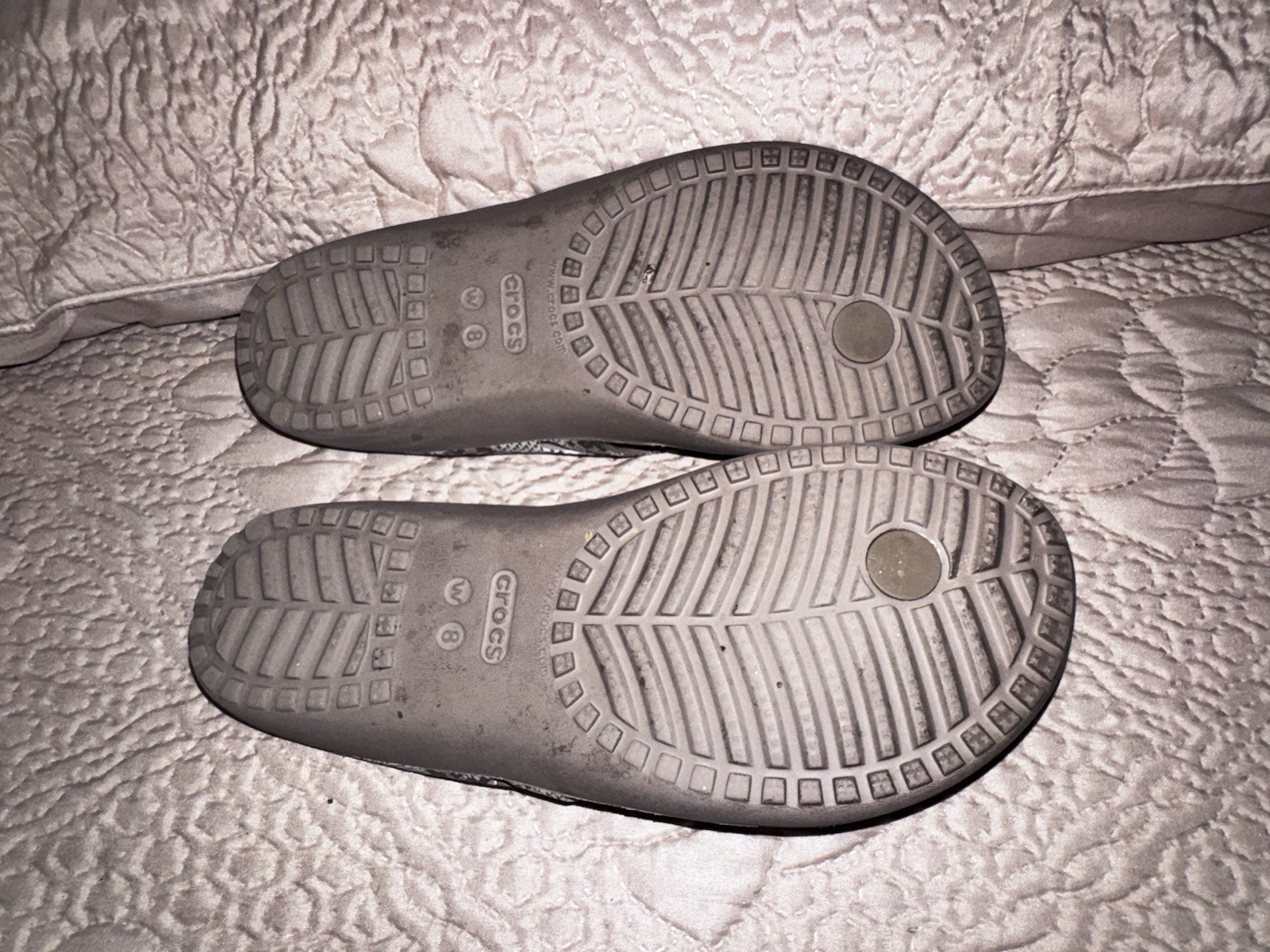 CROCS KADEE II SNAKE PRINT FLIP FLOPS THONGS SANDALS SIZE 8