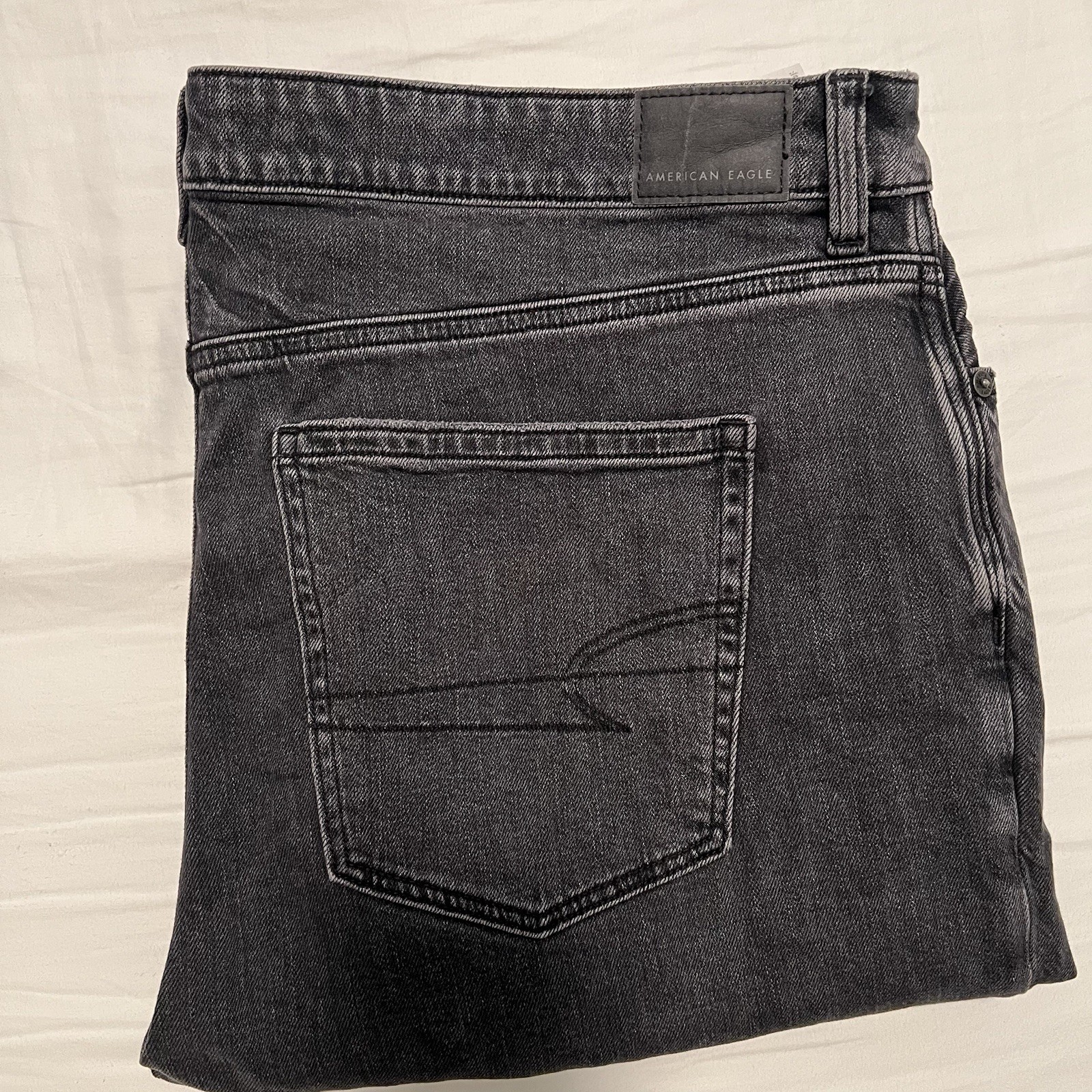American Eagle Mom Jeans Women’s Size 16 Short Strigid Black
