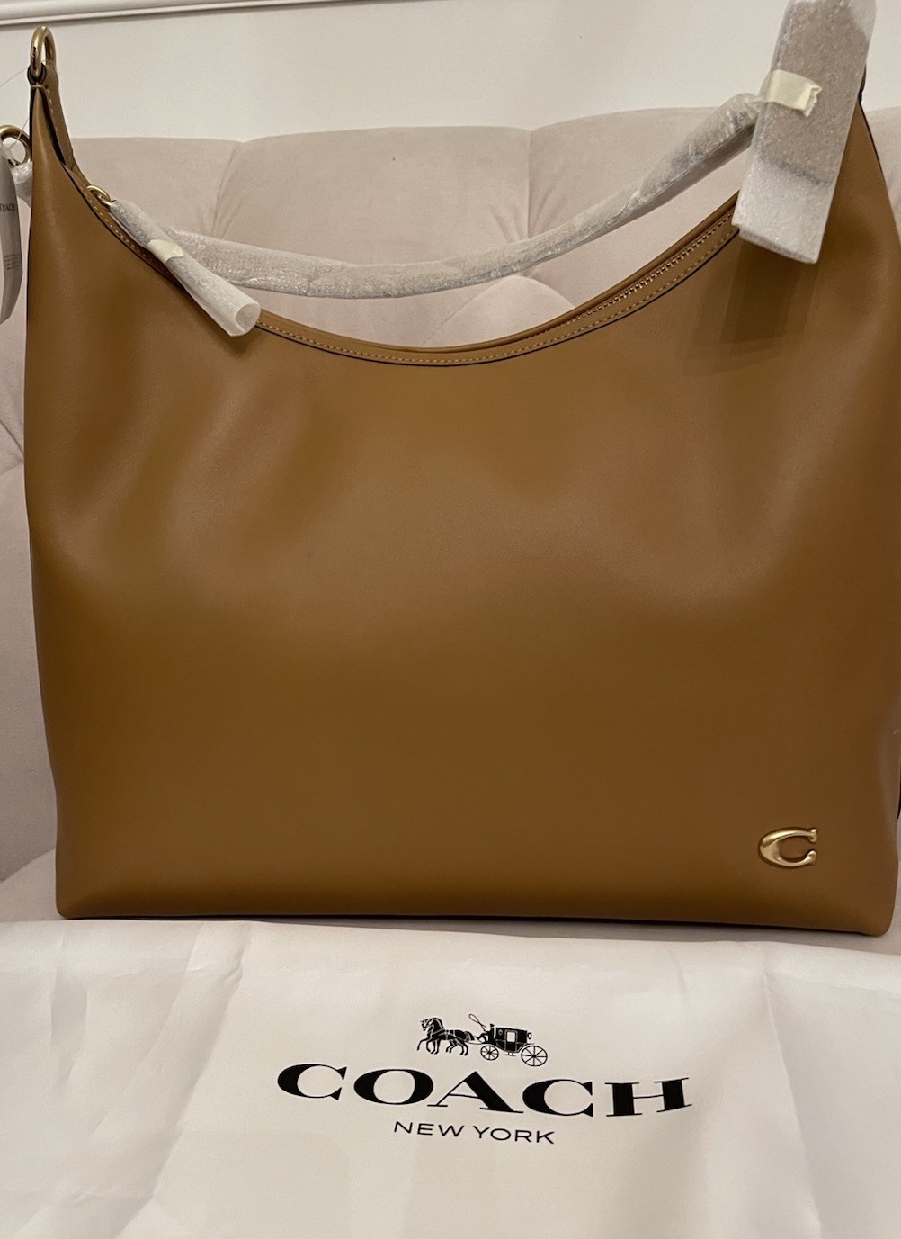 Coach Juliet 38 Shoulder Bag In Glovetanned Honey Brown Leather NWT