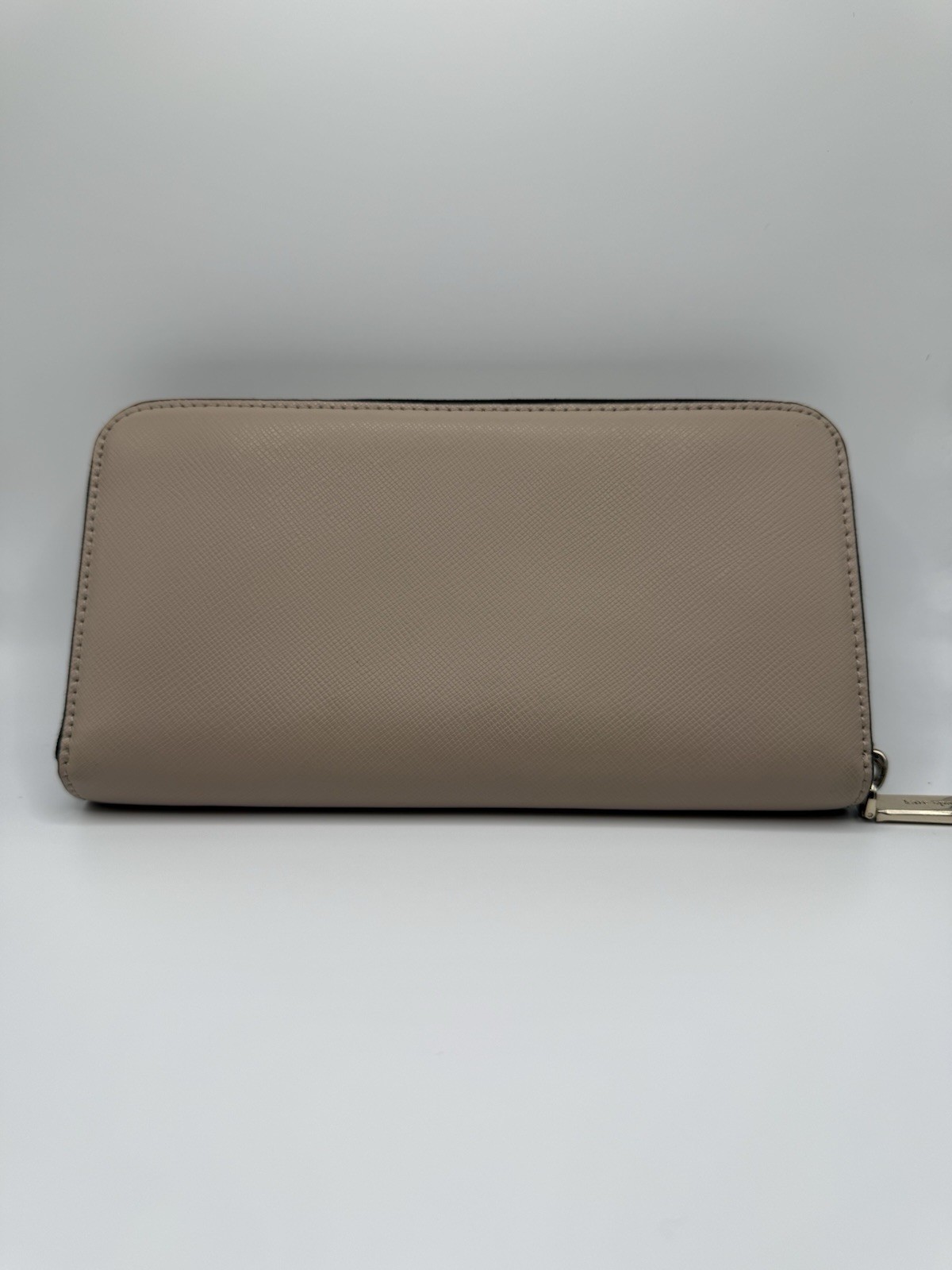 Kate Spade Staci Colorblock Large Continental Wallet – Warm Beige / Black 8″x4″
