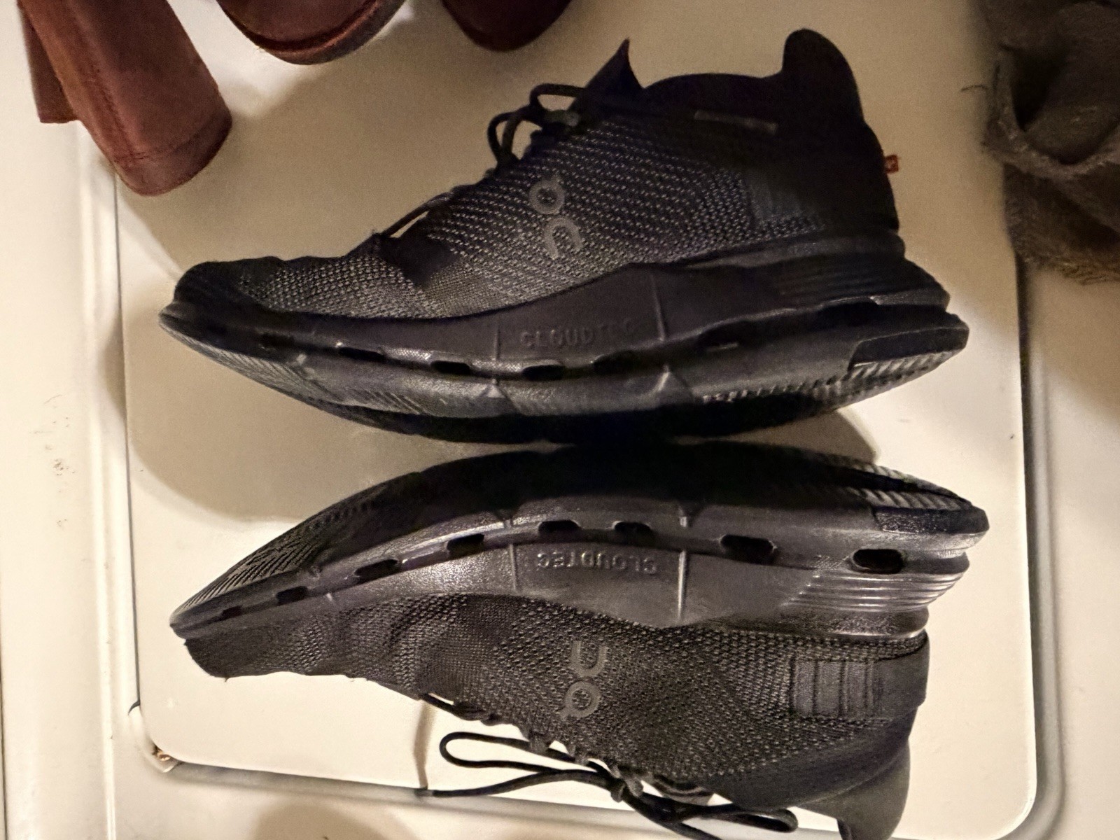 On Cloud Nova Black Running Shoes Women’s Size 9 US 39 EU