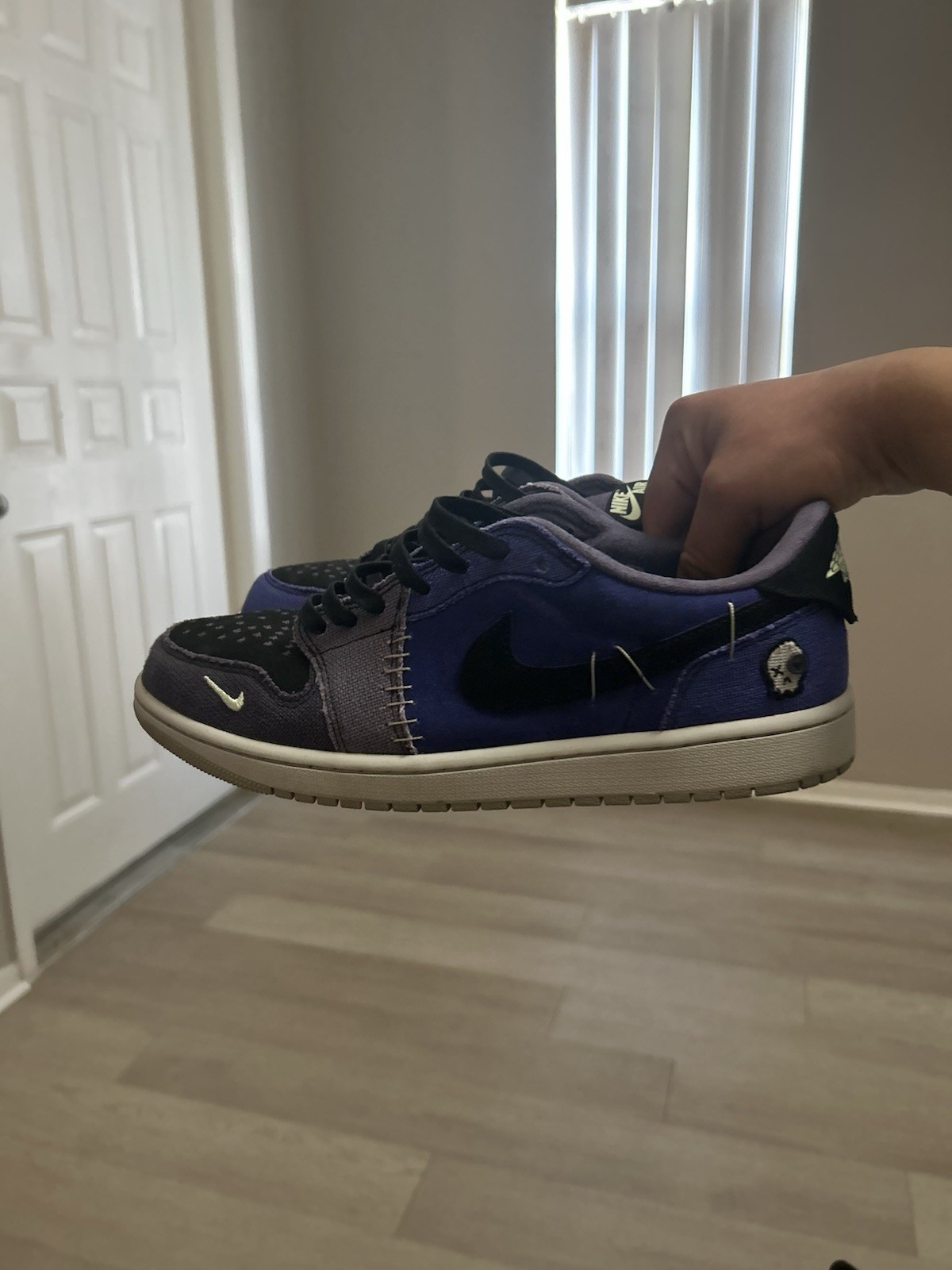 Jordan Air Jordan 1 Low Men’s Lace-Up Low Top Sneakers Black Blue
