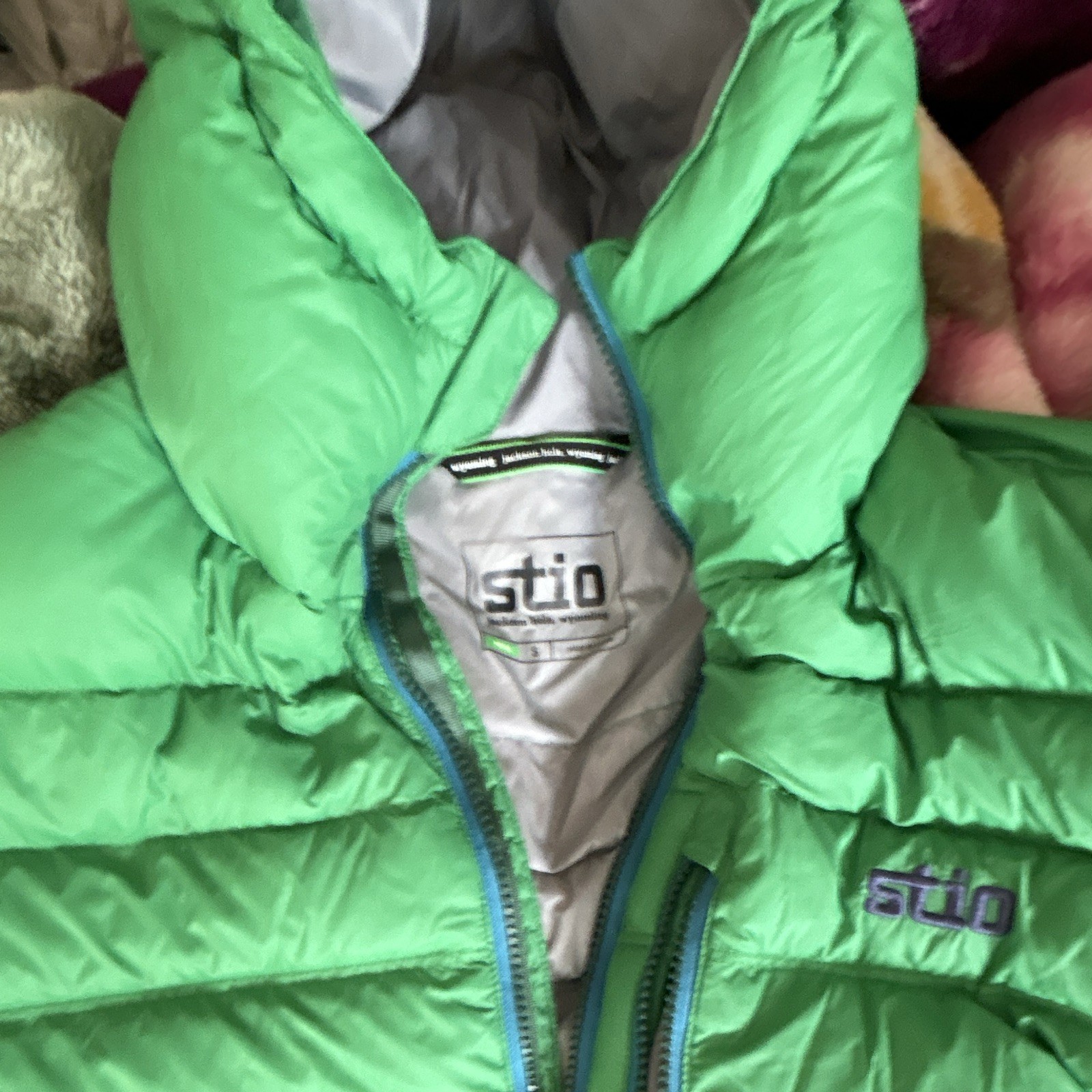 STIO Unisex Kids Hooded Down Puffer Jacket Full Zip Ripstop Nylon M Green